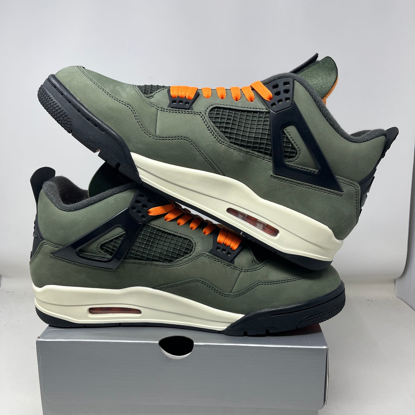 Jordan 4 Retro OG SP Undefeated (2025) Used