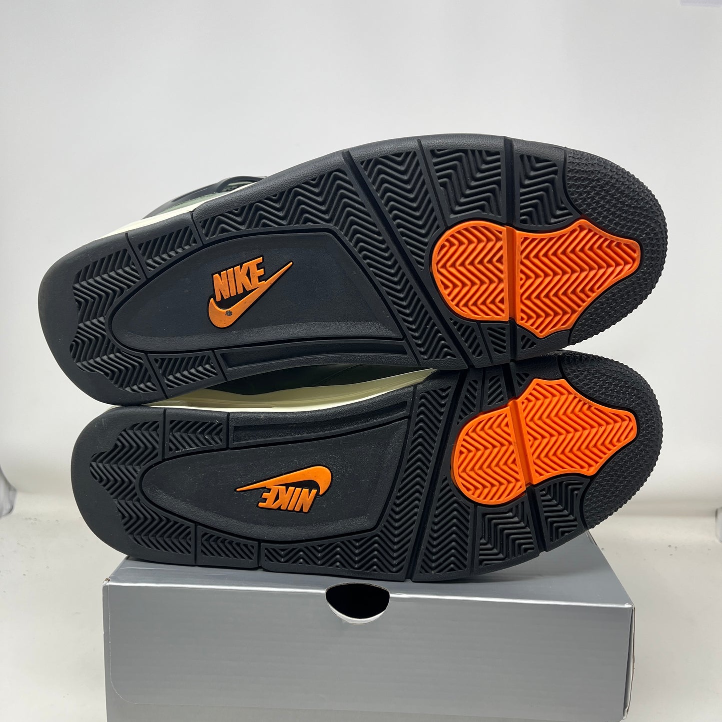 Jordan 4 Retro OG SP Undefeated (2025) Used