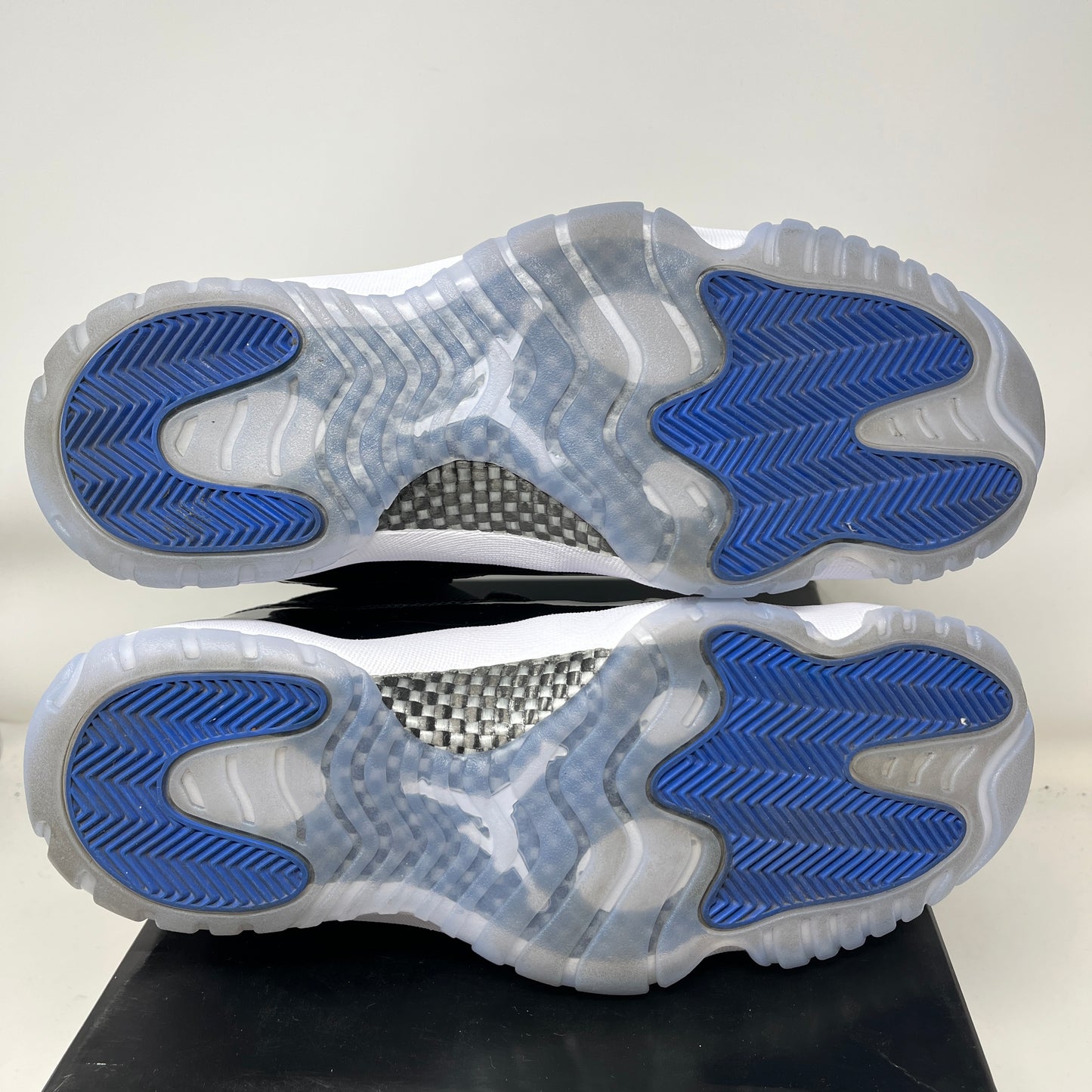 Jordan 11 Retro Low Space Jam Used