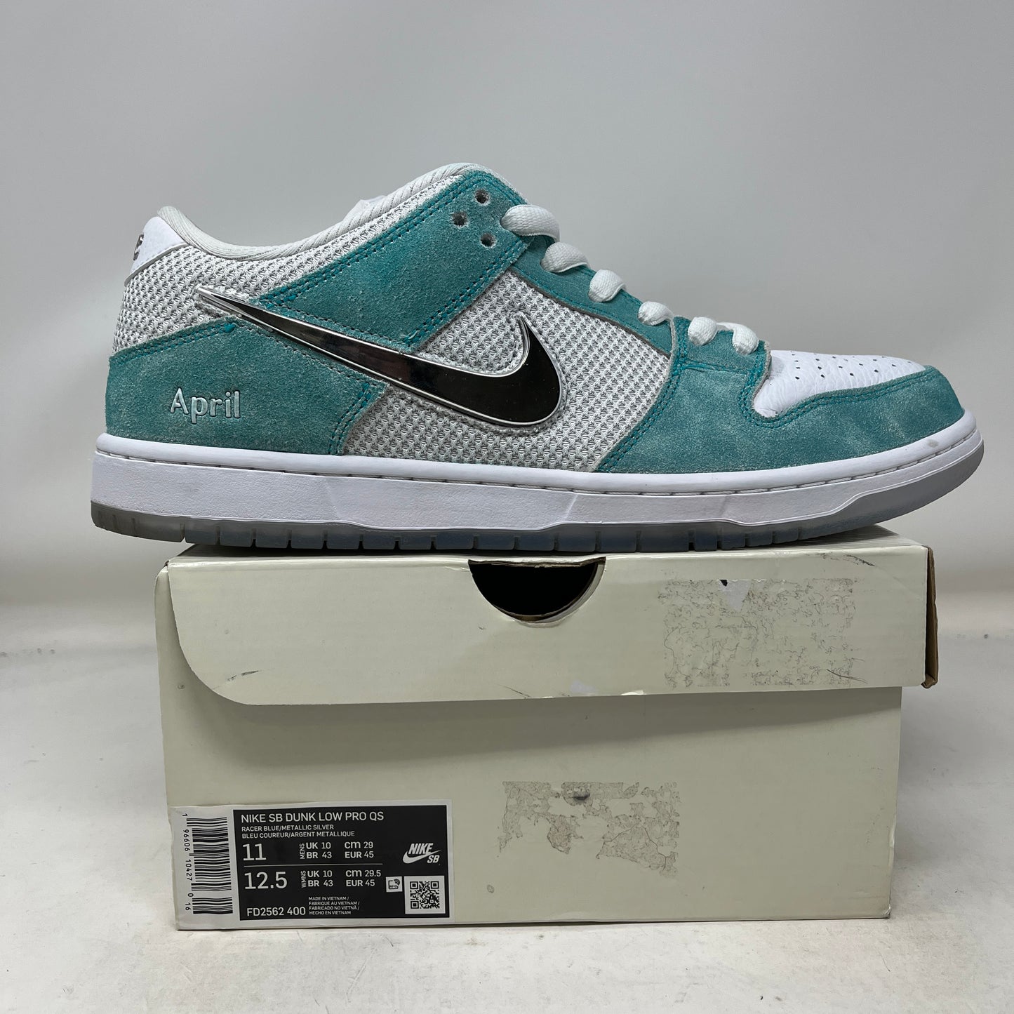 Nike SB Dunk Low April Skateboards Used
