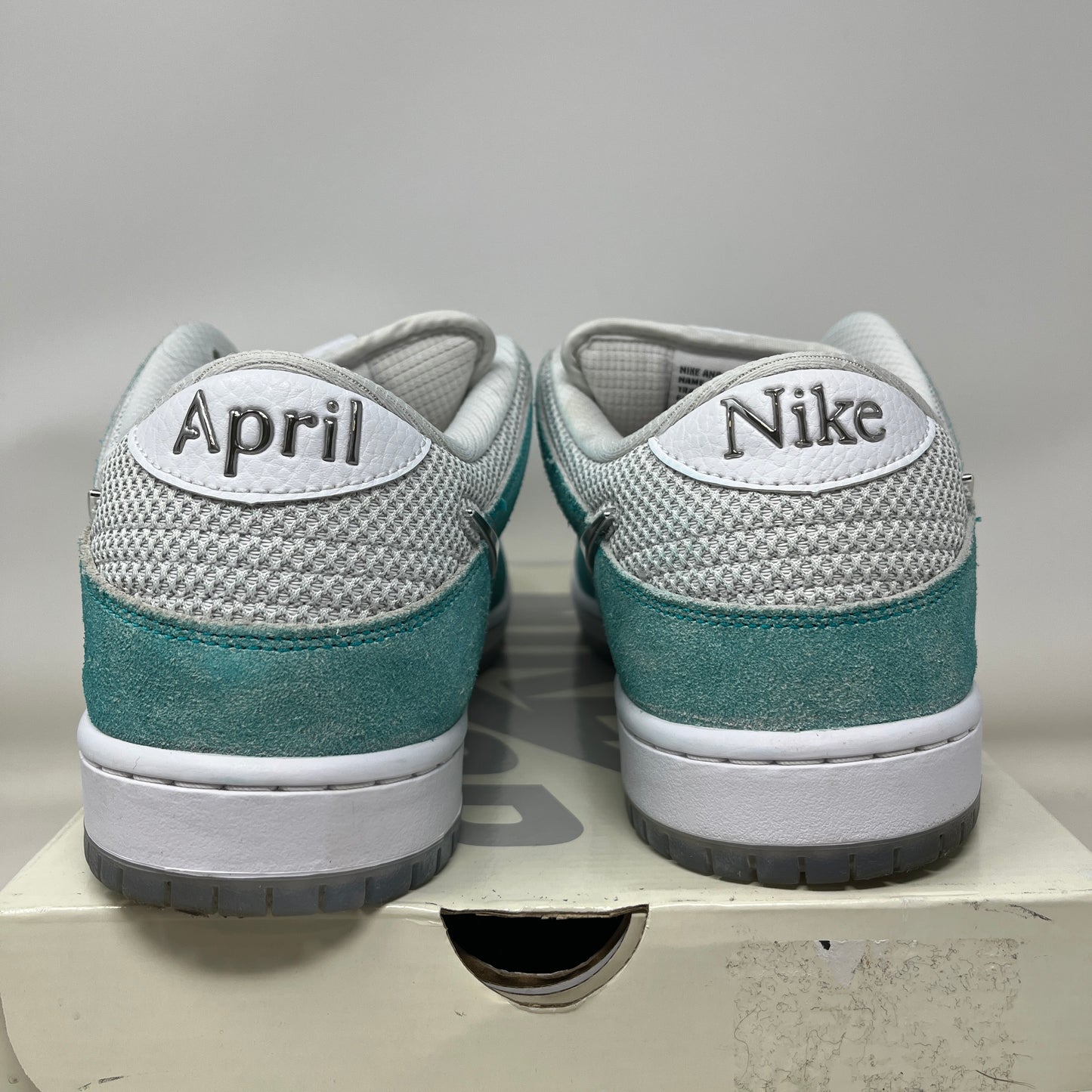 Nike SB Dunk Low April Skateboards Used
