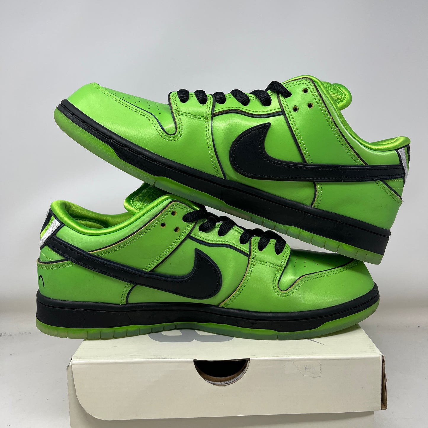 Nike SB Dunk Low The Powerpuff Girls Buttercup Used