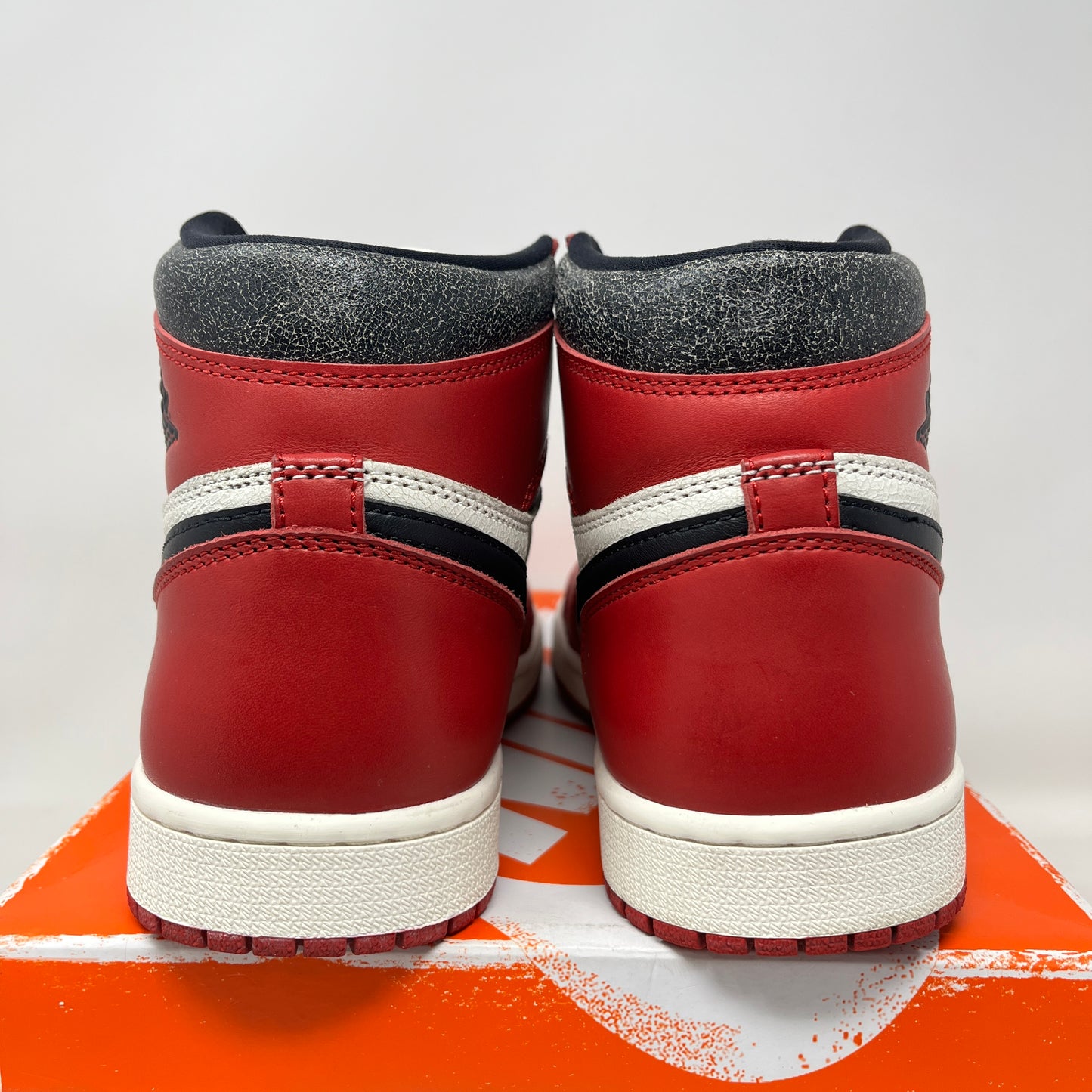 Jordan 1 Retro High OG Chicago Lost and Found Used