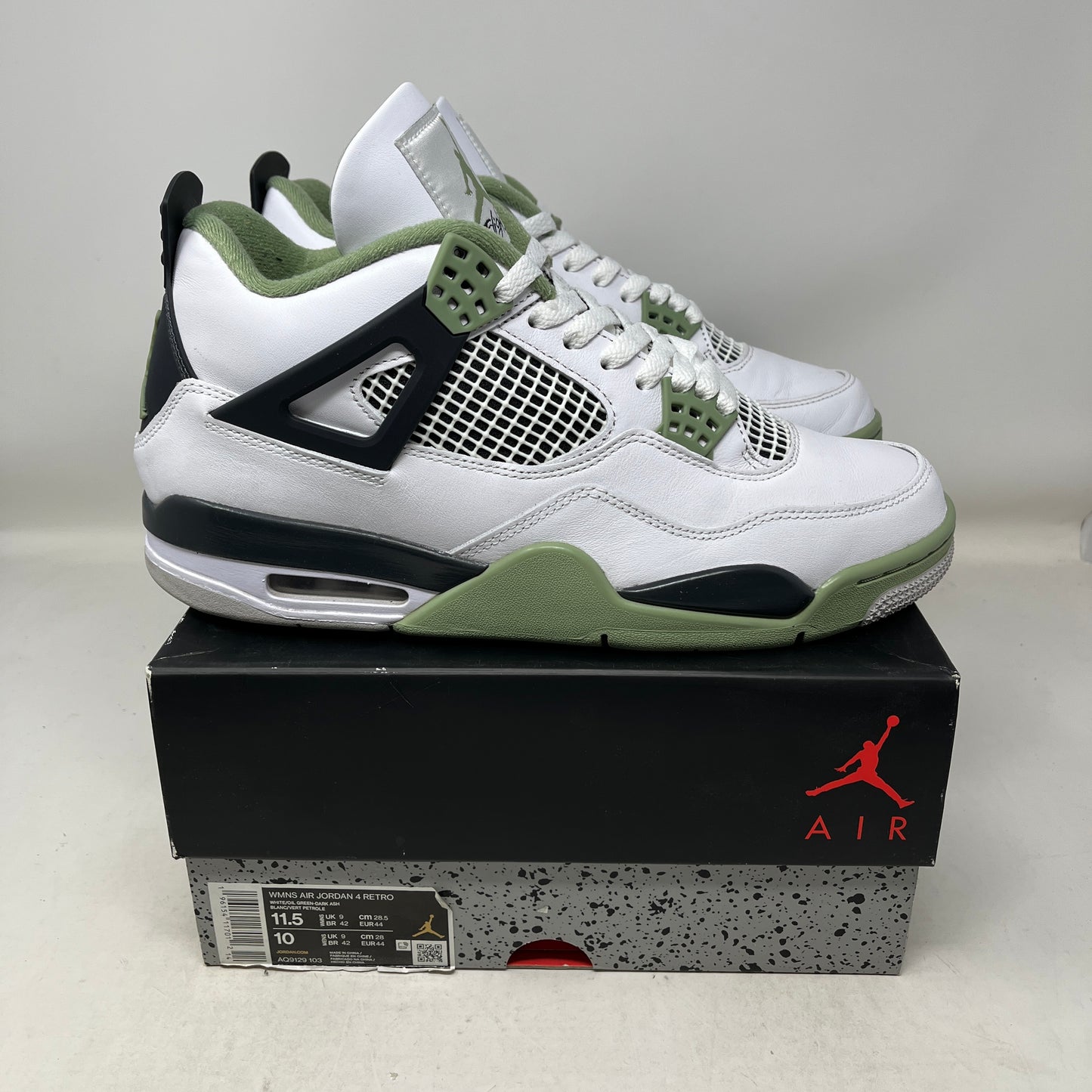 Jordan 4 Retro Seafoam (Women's) Used