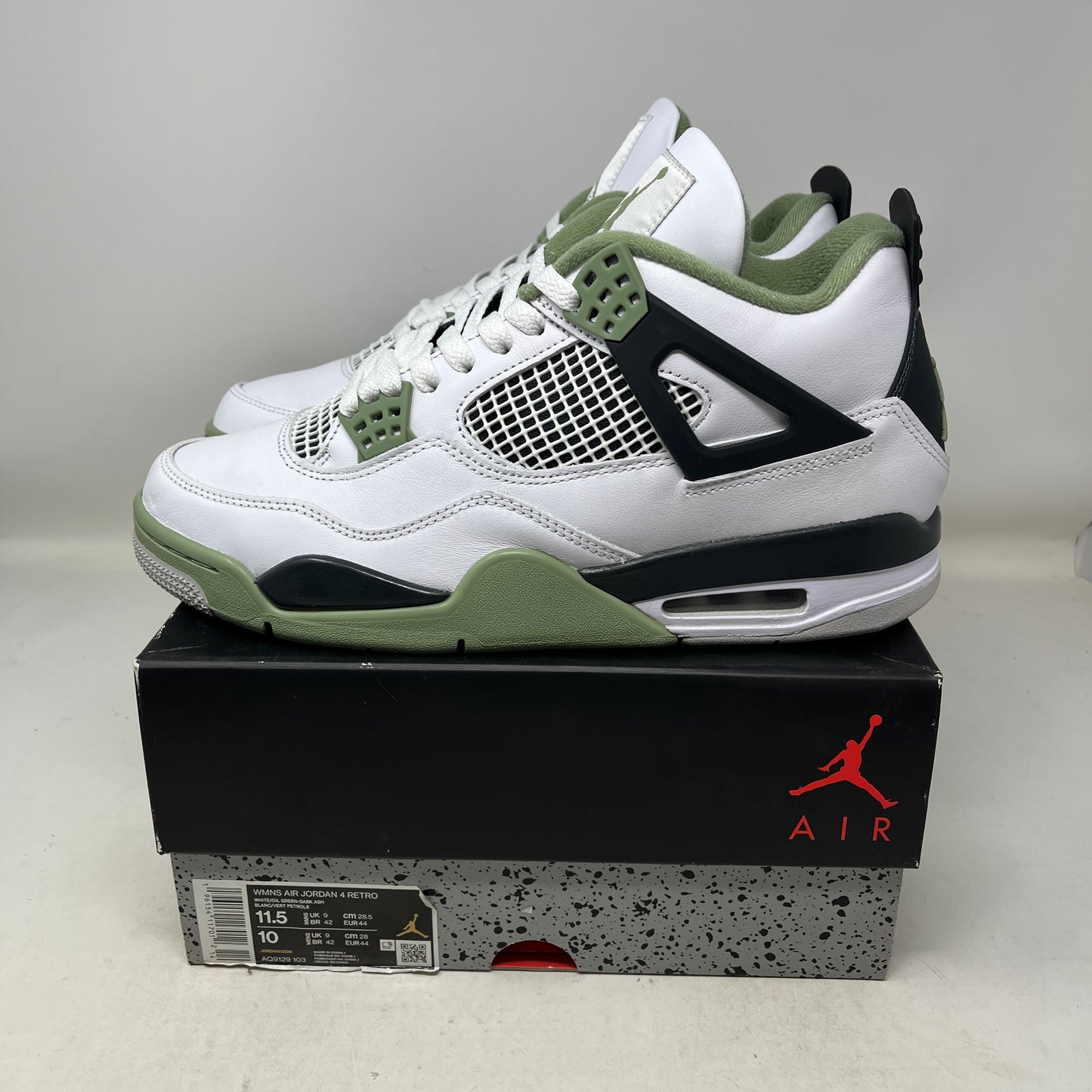 Jordan 4 Retro Seafoam (Women's) Used