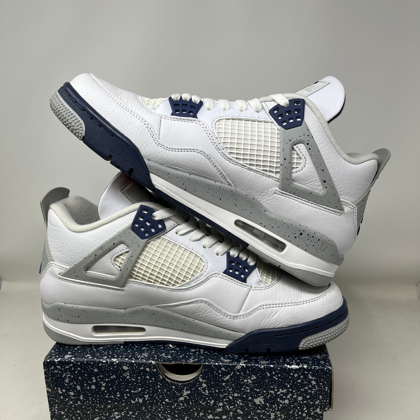 Jordan 4 Retro Midnight Navy Used