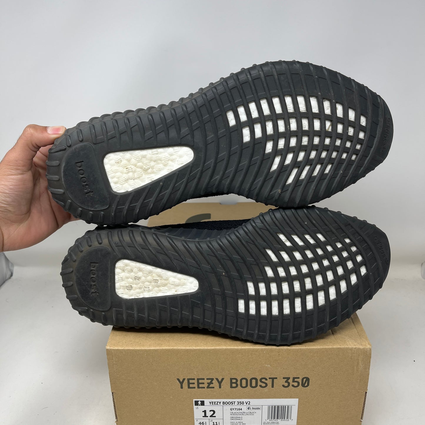 adidas Yeezy Boost 350 V2 Dazzling Blue Used