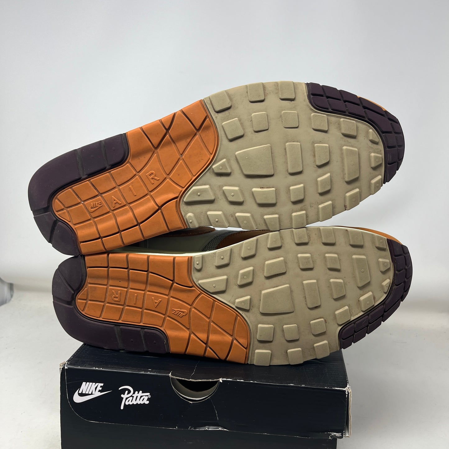 Nike Air Max 1 Patta Waves Monarch (with Bracelet) Used