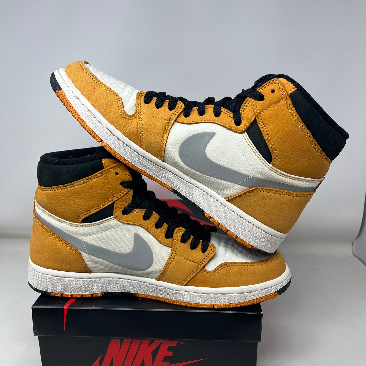 Jordan 1 Retro High Element Gore-Tex Light Curry Used