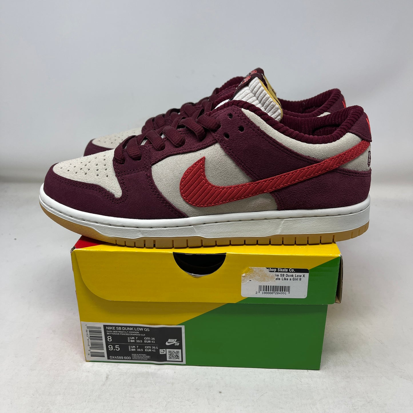 Nike SB Dunk Low Skate Like a Girl Used