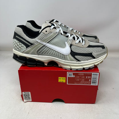 Nike Zoom Vomero 5 Supersonic Light Bone Black Used