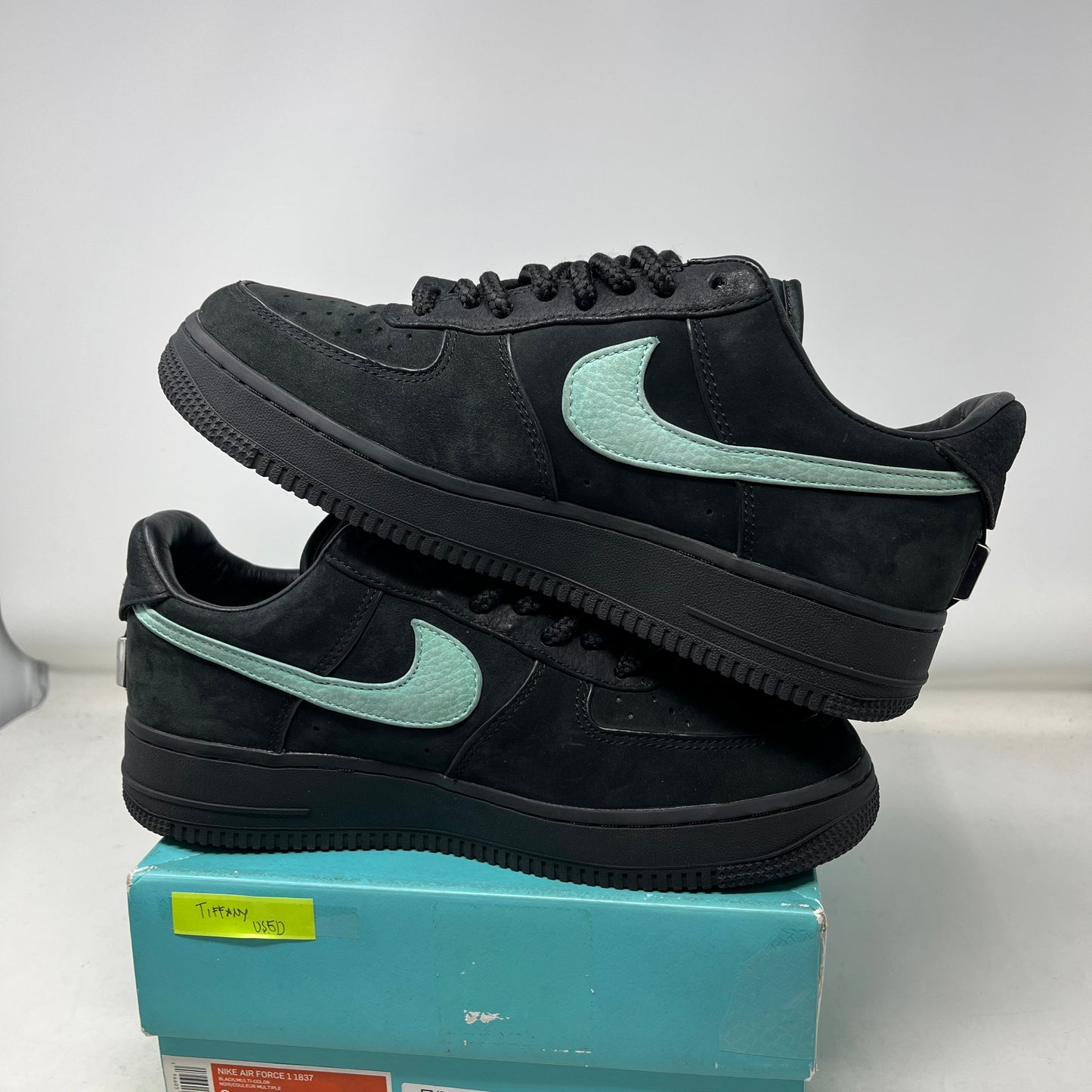 Nike Air Force 1 Low Tiffany & Co. 1837 Used