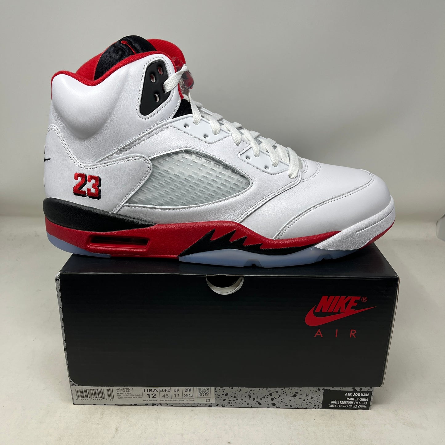 Jordan 5 Retro Fire Red Black Tongue (2025)