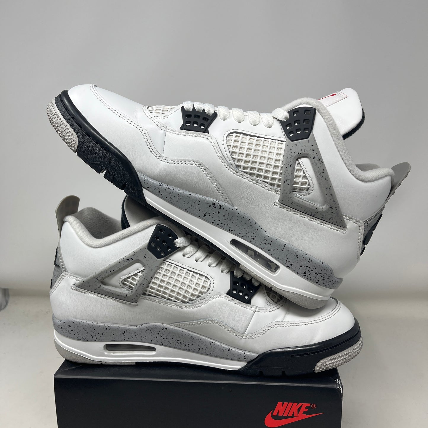 Jordan 4 Retro White Cement (2025) Used