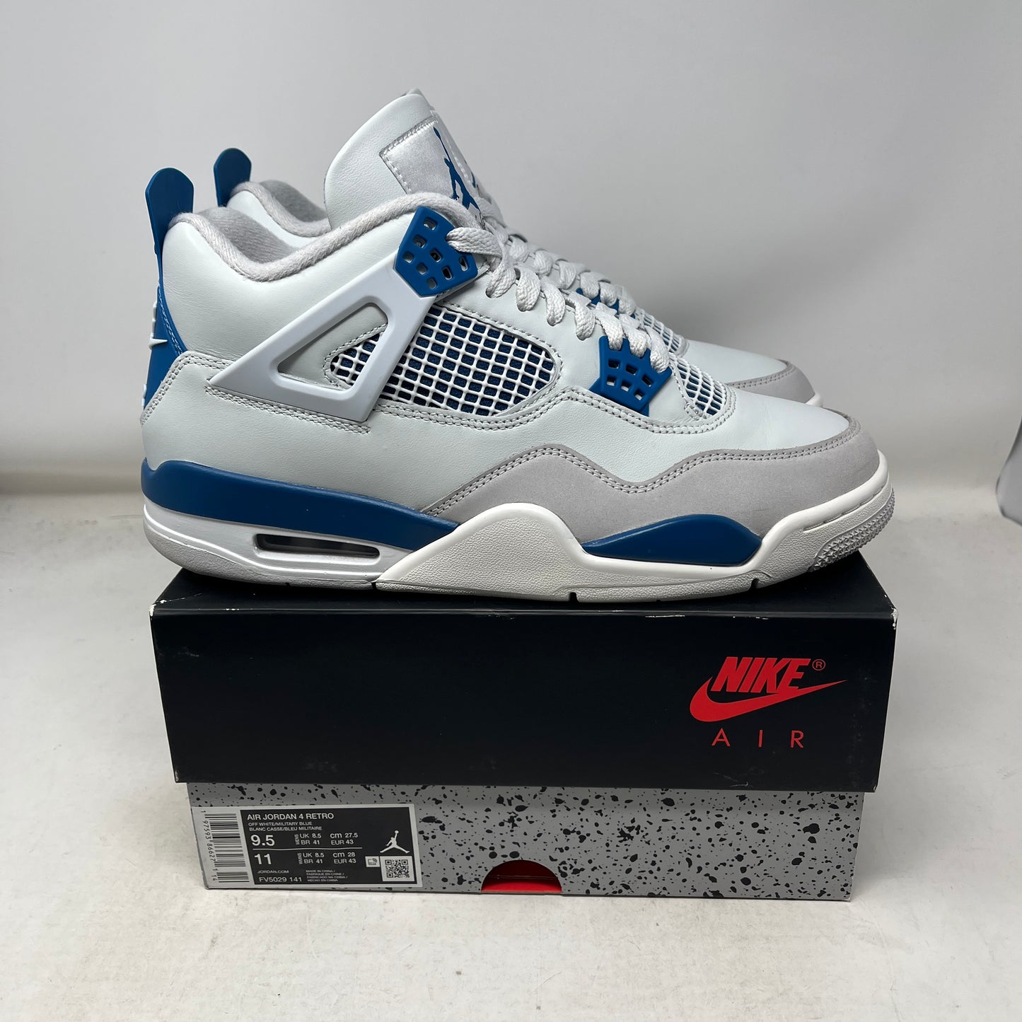Jordan 4 Retro Military Blue (2024) Used