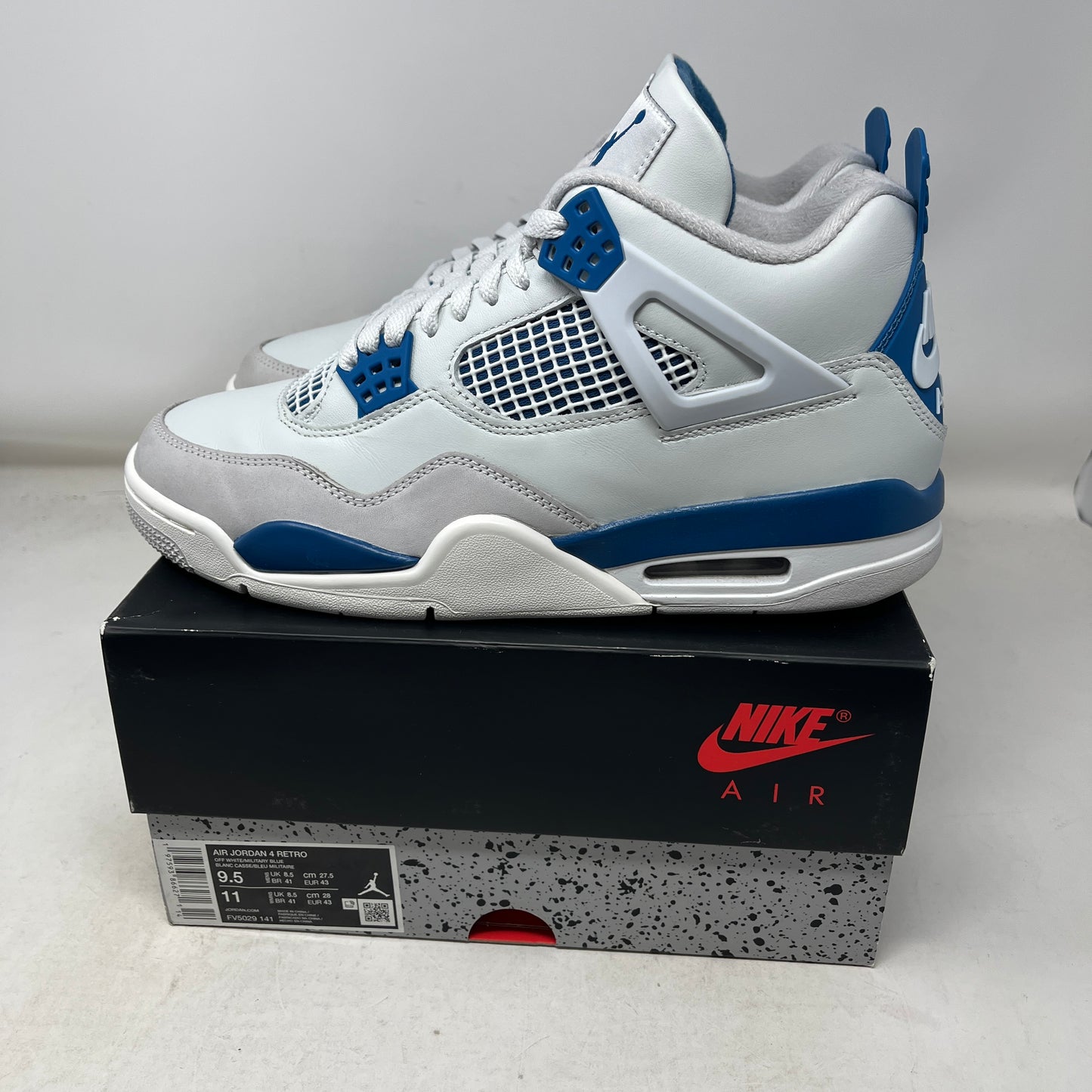 Jordan 4 Retro Military Blue (2024) Used