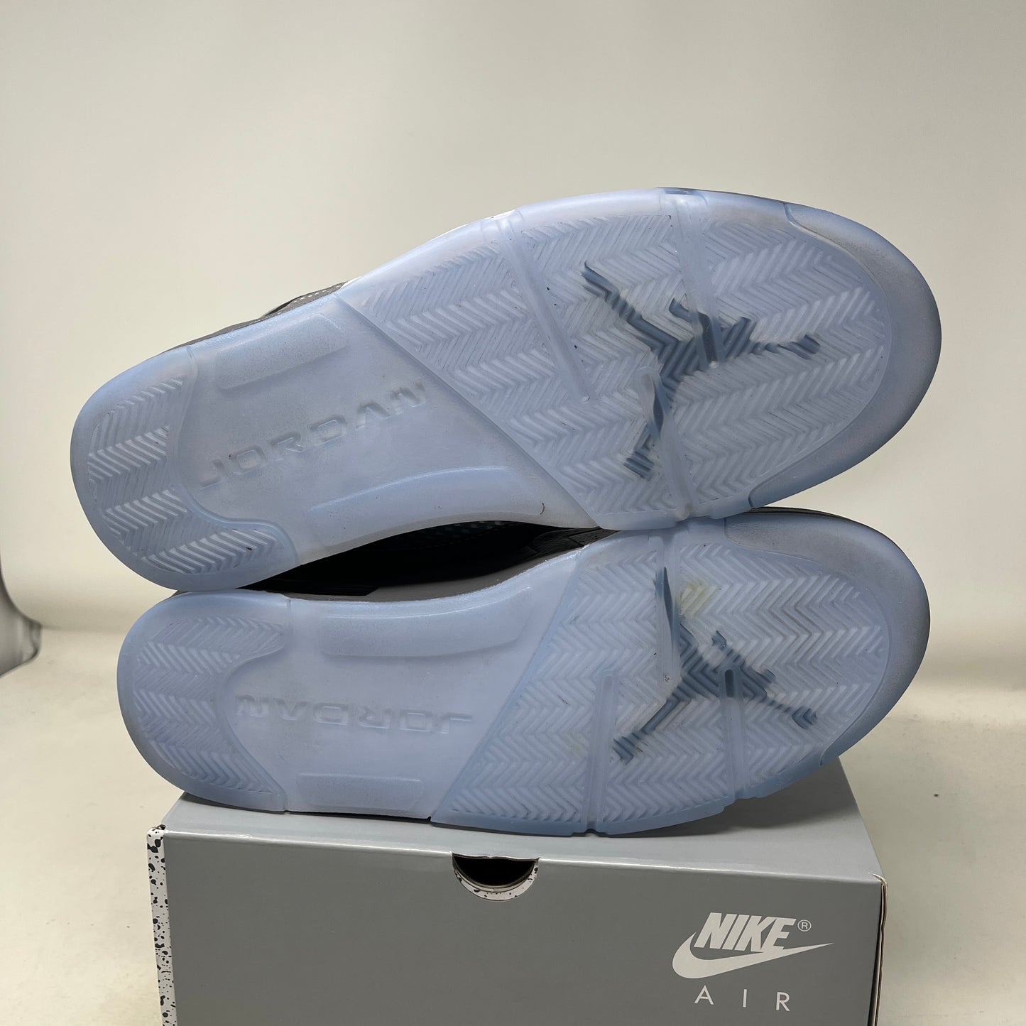 Jordan 5 Retro Wolf Grey (2026) Used