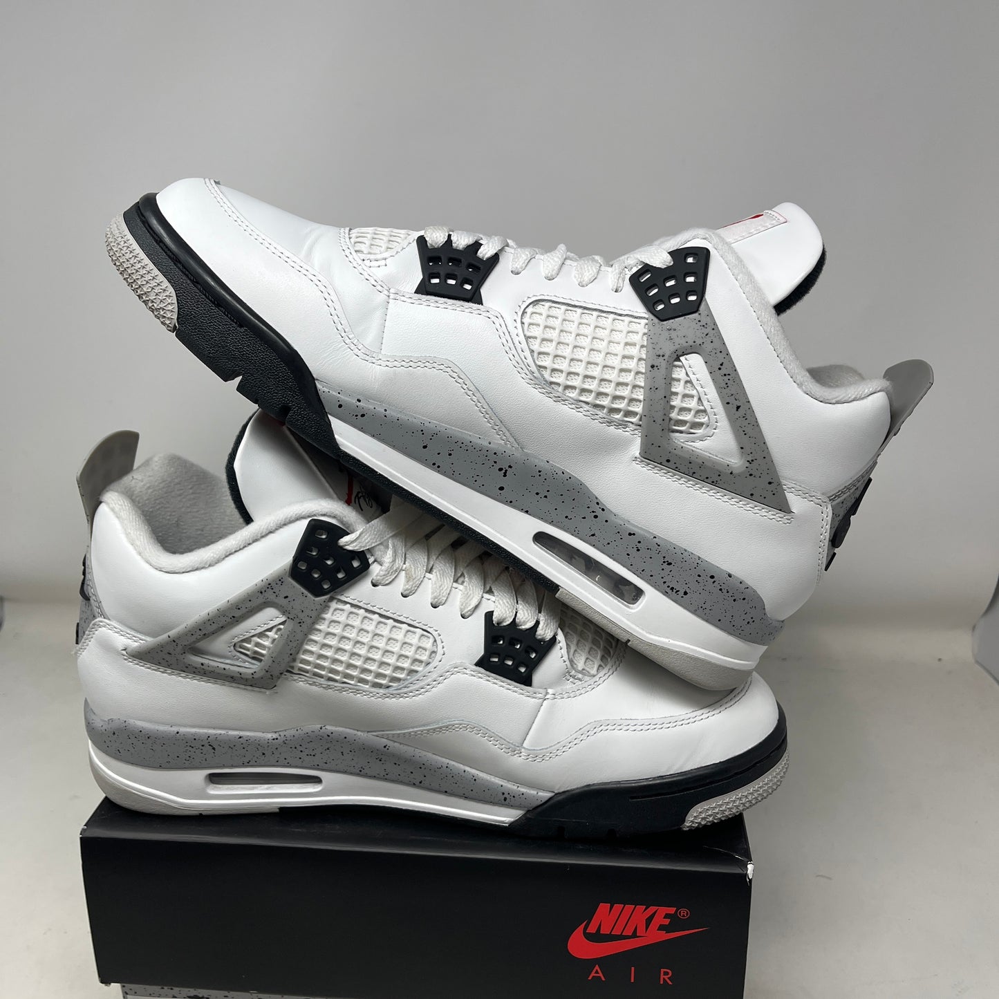 Jordan 4 Retro White Cement (2025) Used