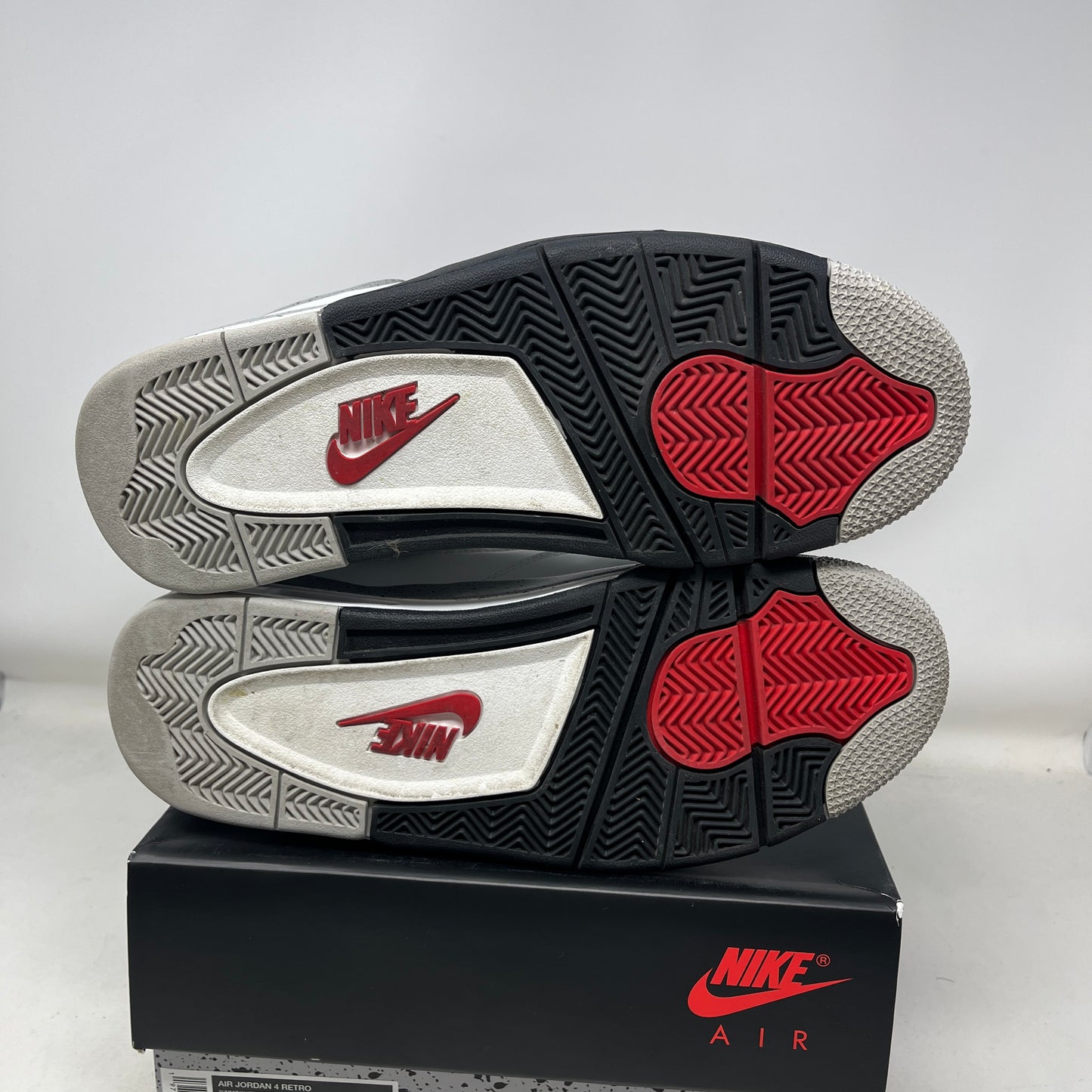 Jordan 4 Retro White Cement (2025) Used