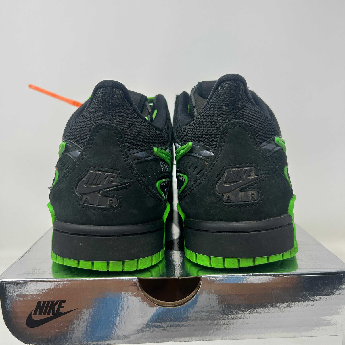 Nike Air Rubber Dunk Off-White Green Strike Used