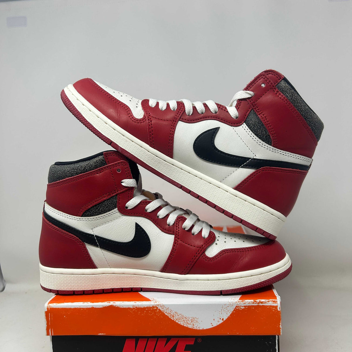 Jordan 1 Retro High OG Chicago Lost and Found Used