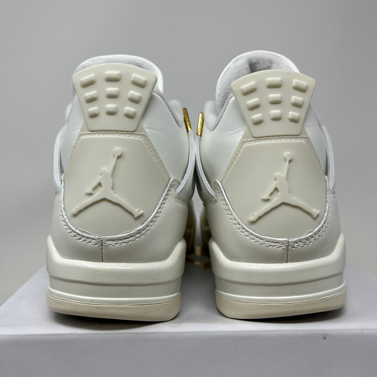 Jordan 4 Retro Metallic Gold (Women's) Used