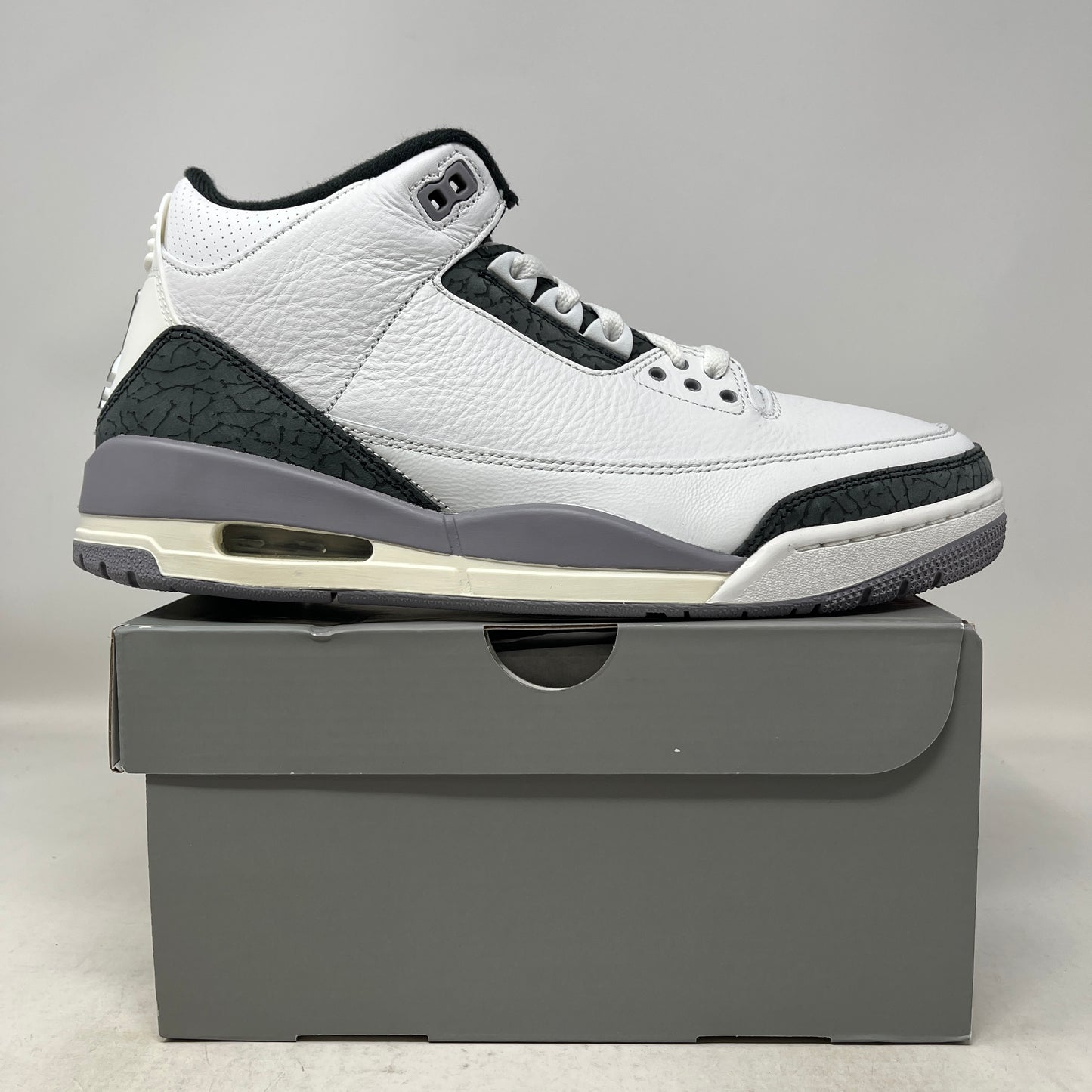 Jordan 3 Retro Cement Grey