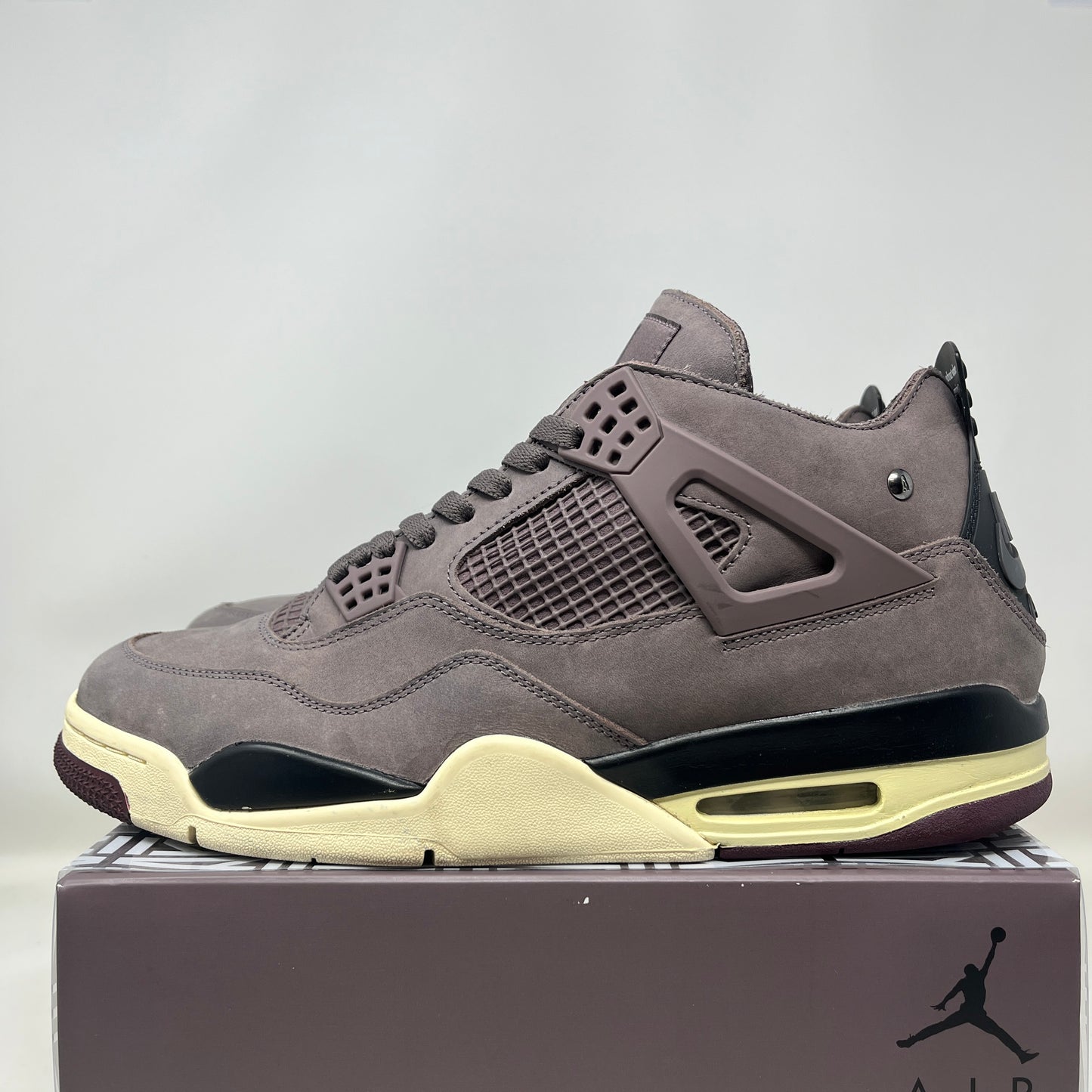Jordan 4 Retro SP A Ma Maniére Violet Ore Used