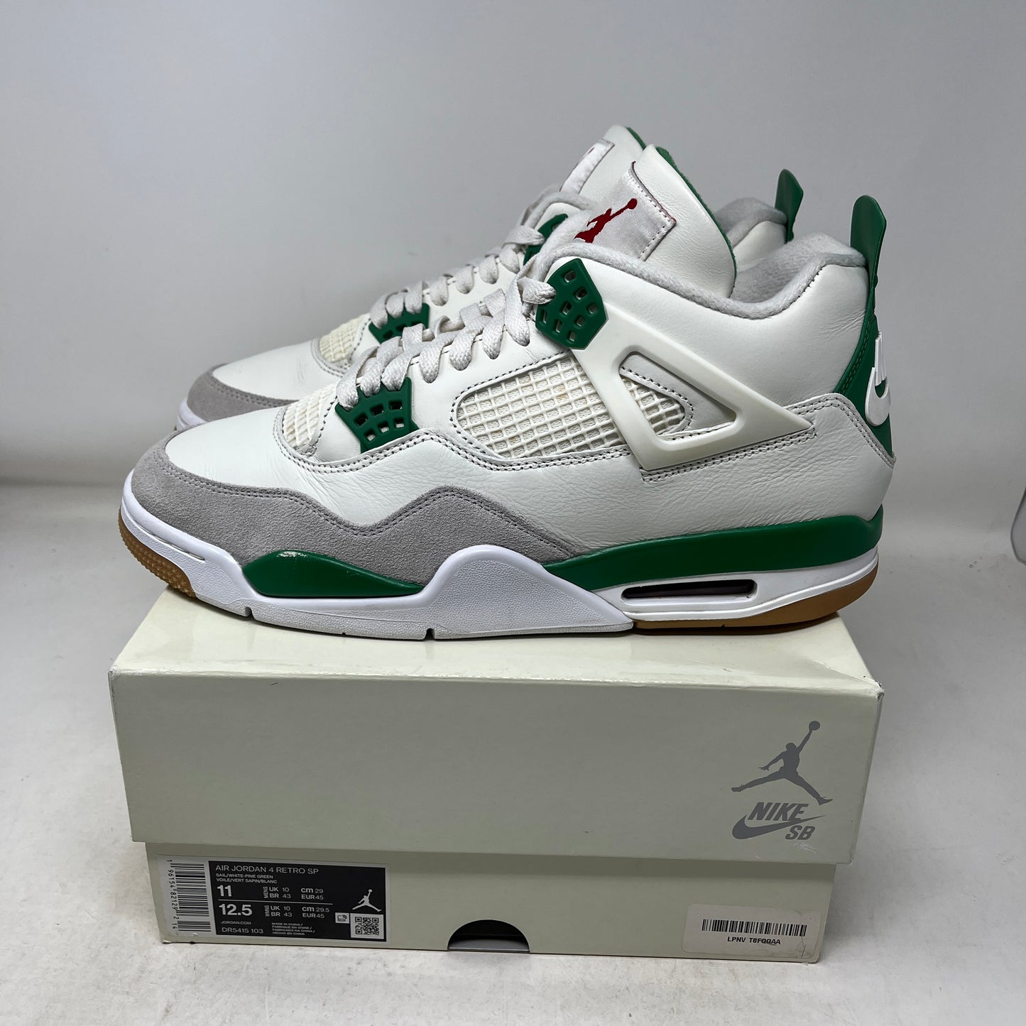 Jordan 4 Retro SB Pine Green Used