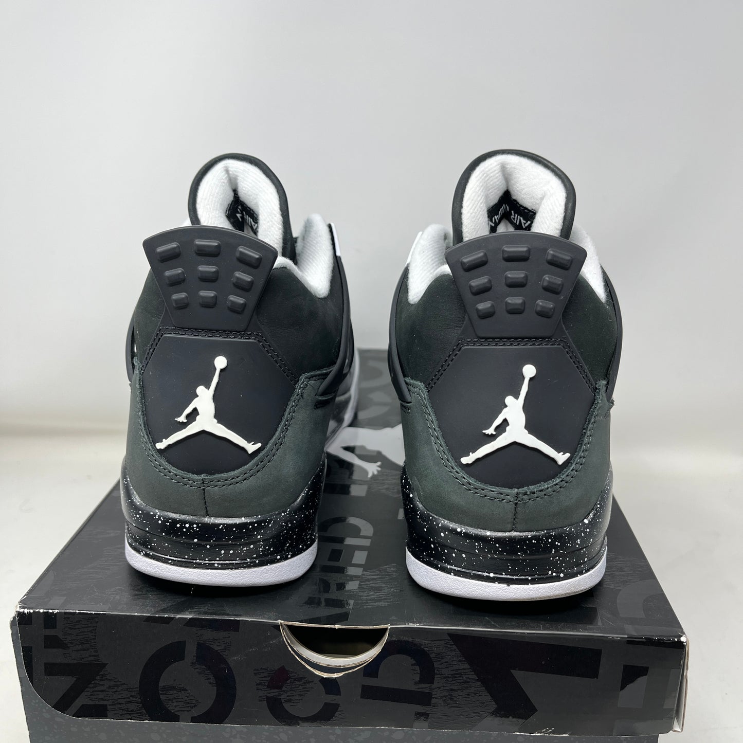 Jordan 4 Retro Fear (2024) Used