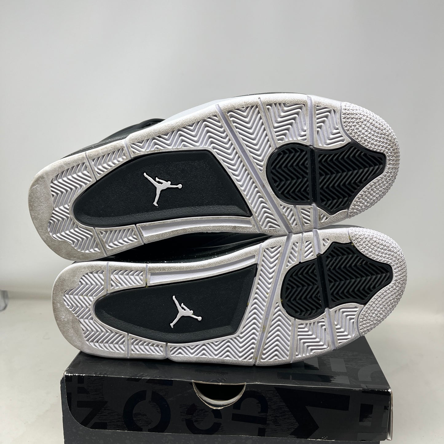 Jordan 4 Retro Fear (2024) Used
