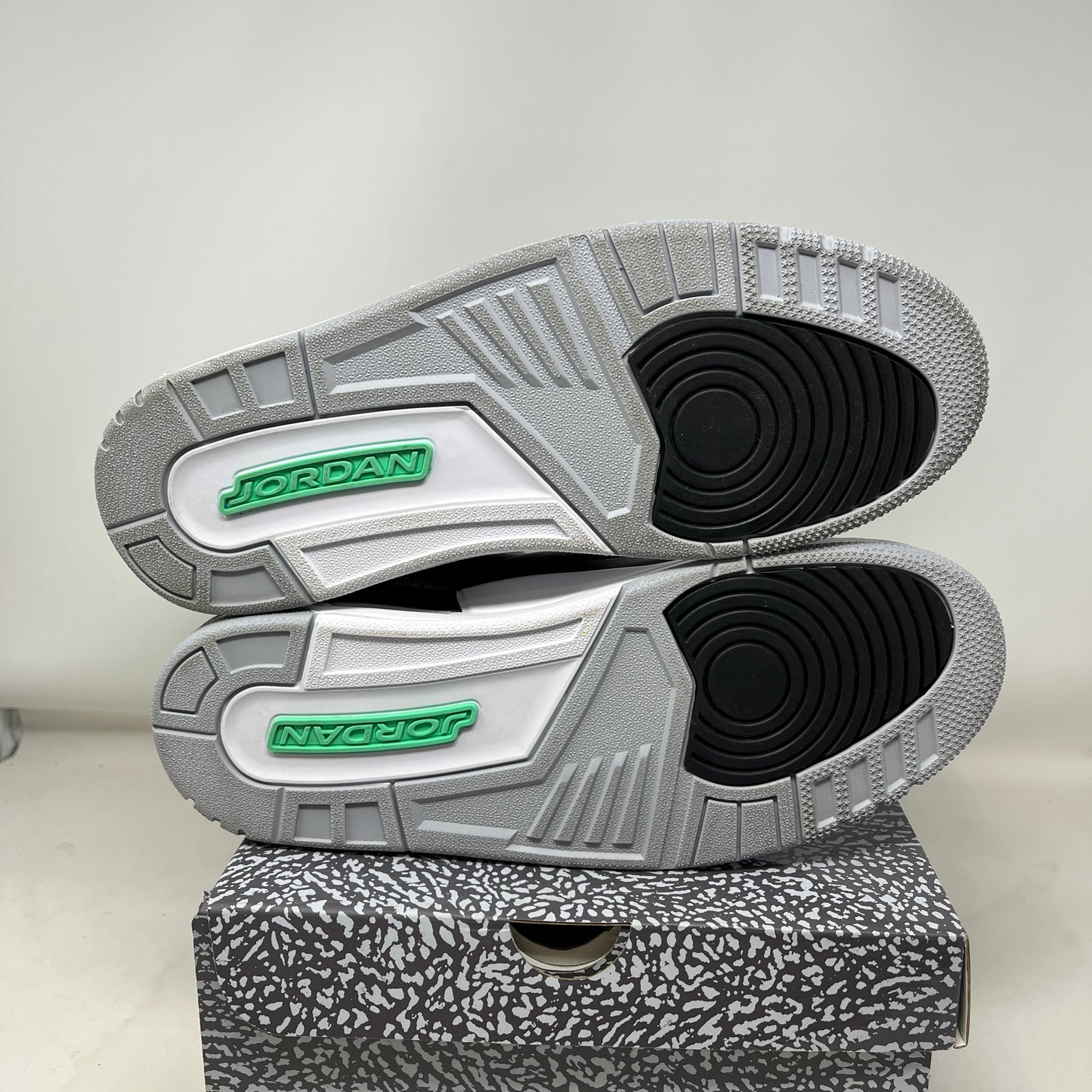 Jordan 3 Retro Green Glow Used