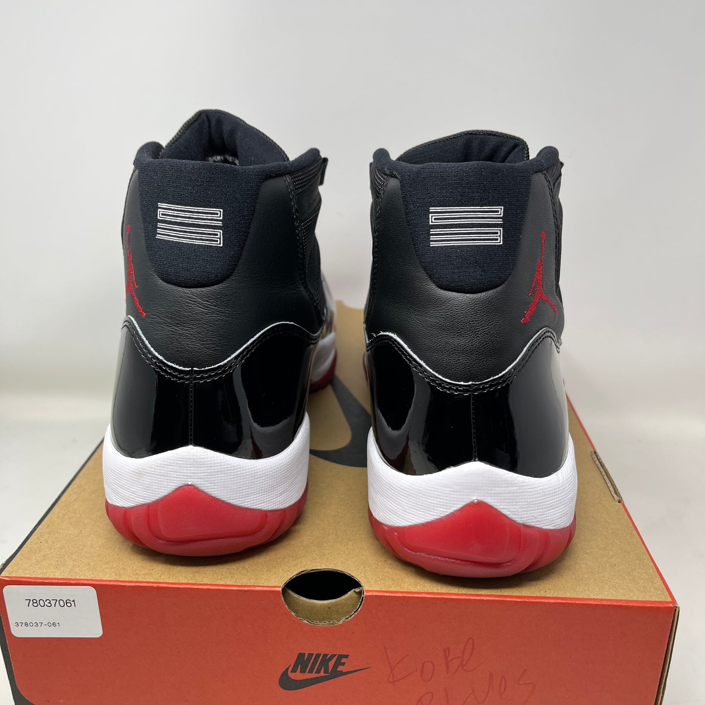 Jordan 11 Retro Playoffs Bred (2019) Used
