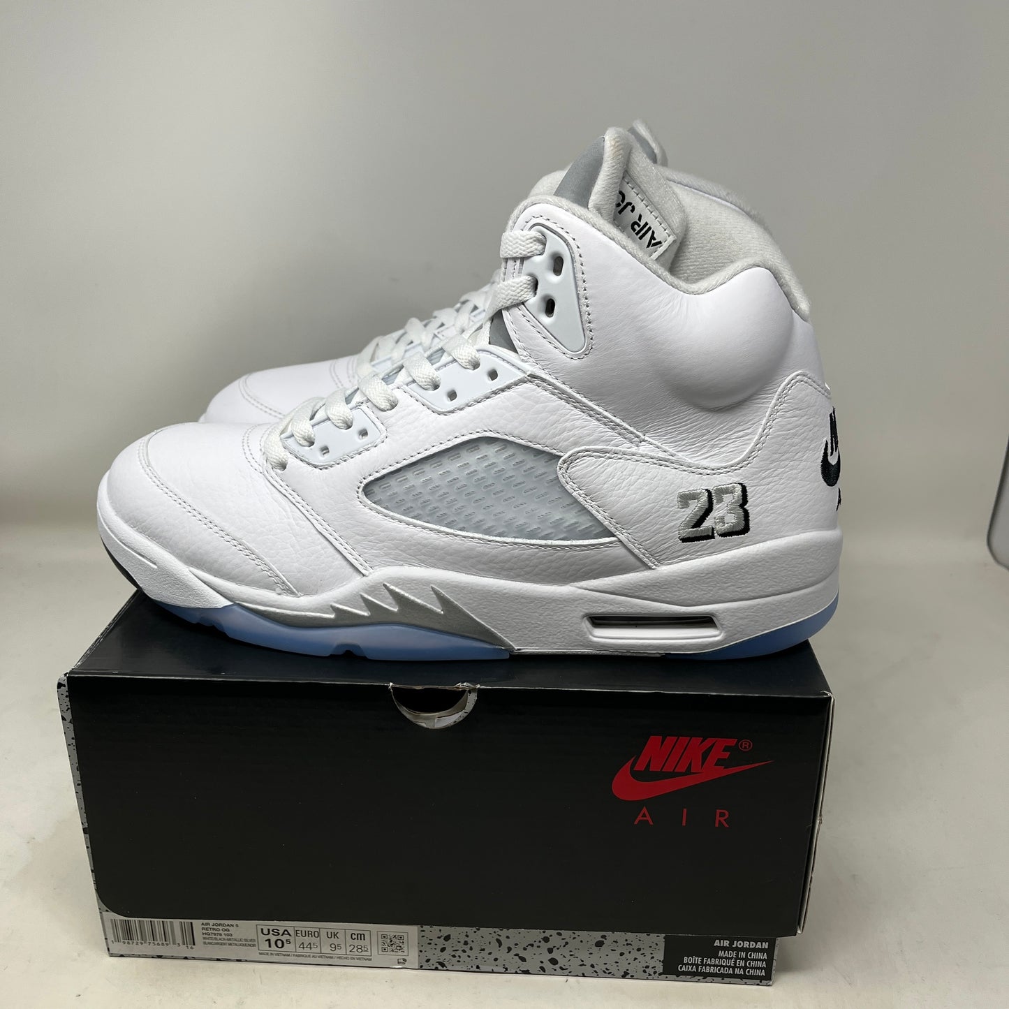 Jordan 5 Retro White Metallic (2026) Used