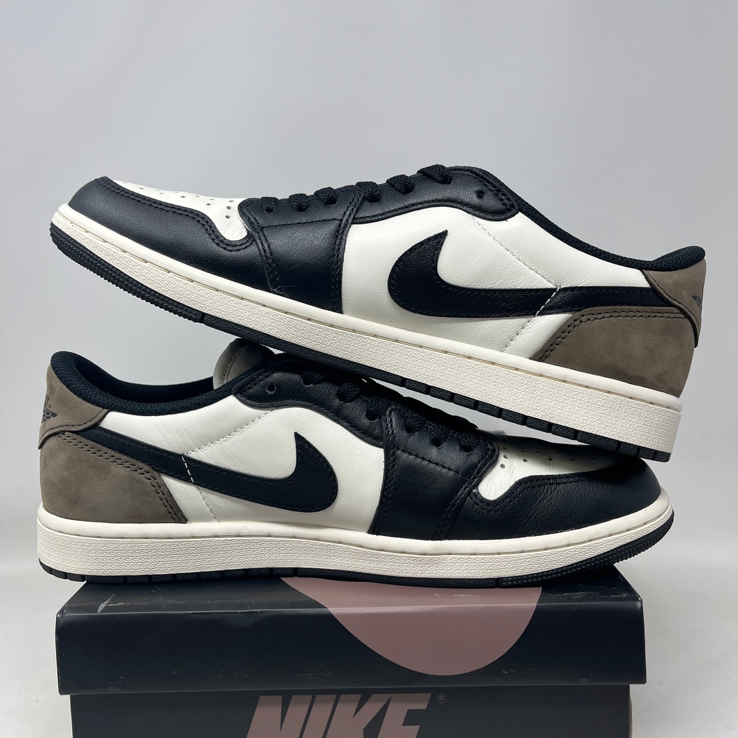 Jordan 1 Retro Low OG Mocha Used