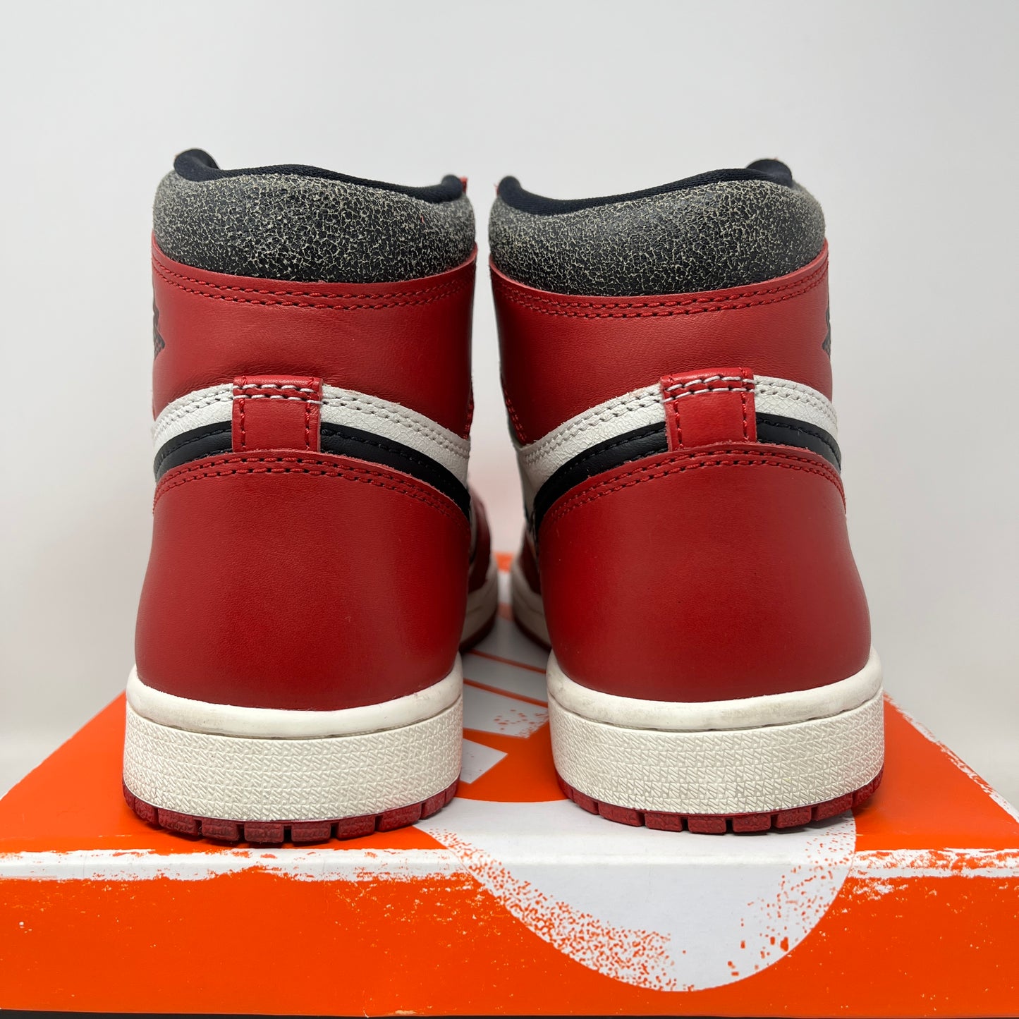 Jordan 1 Retro High OG Chicago Lost and Found Used