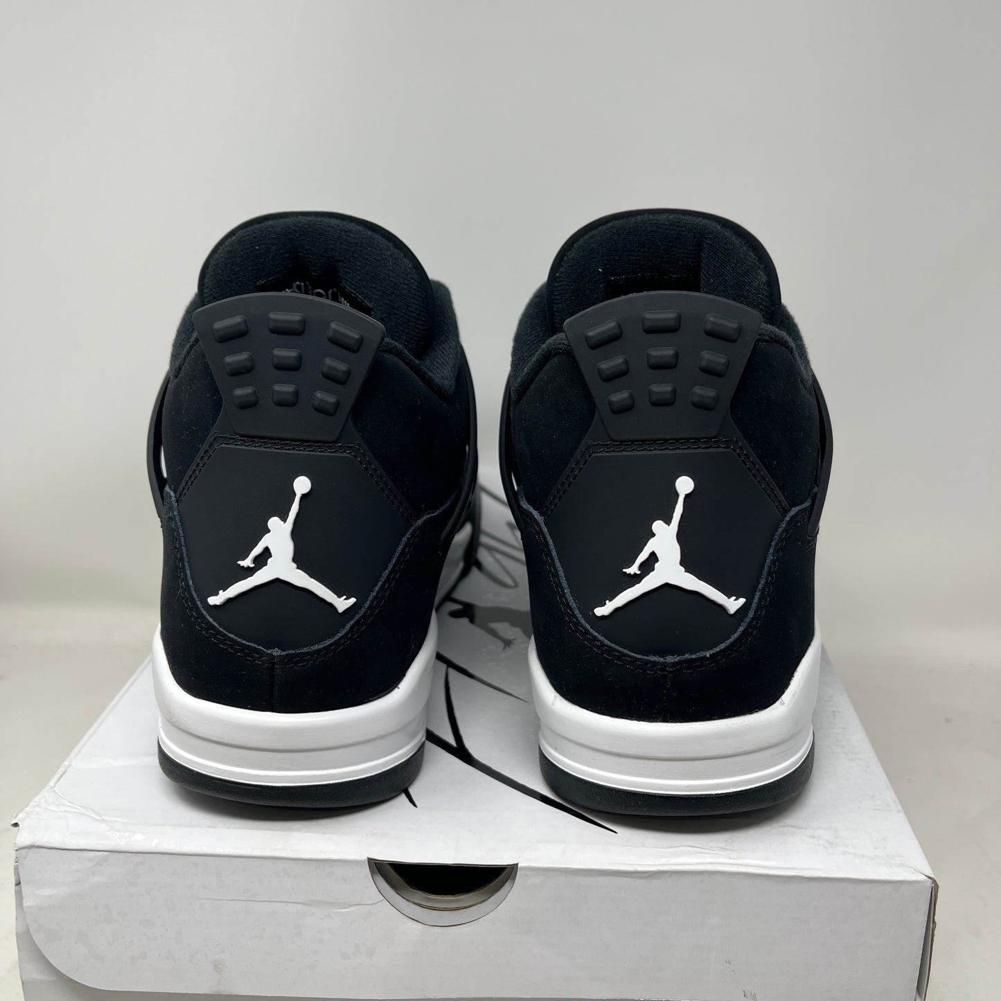 Jordan 4 Retro White Thunder Used