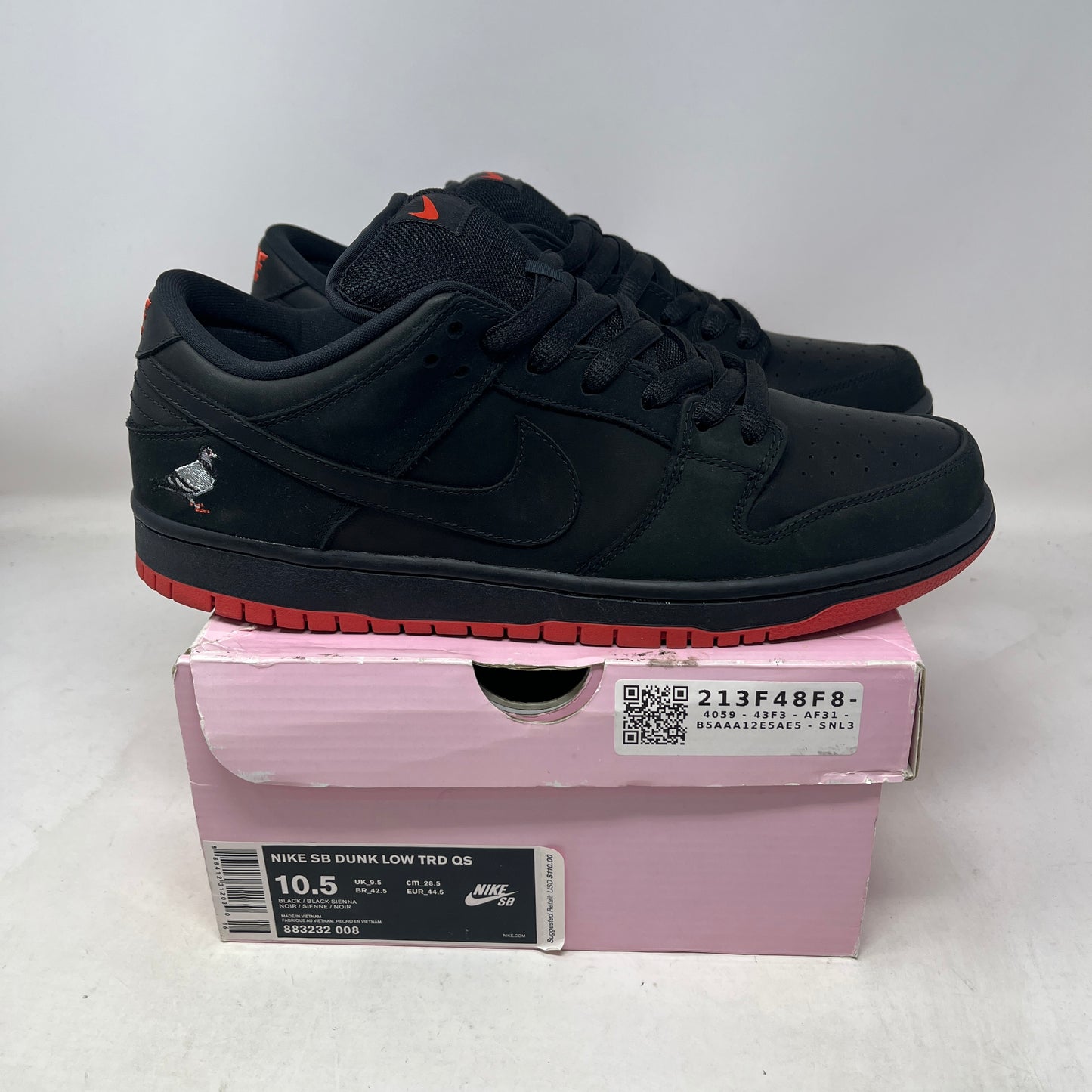 Nike SB Dunk Low Black Pigeon Used