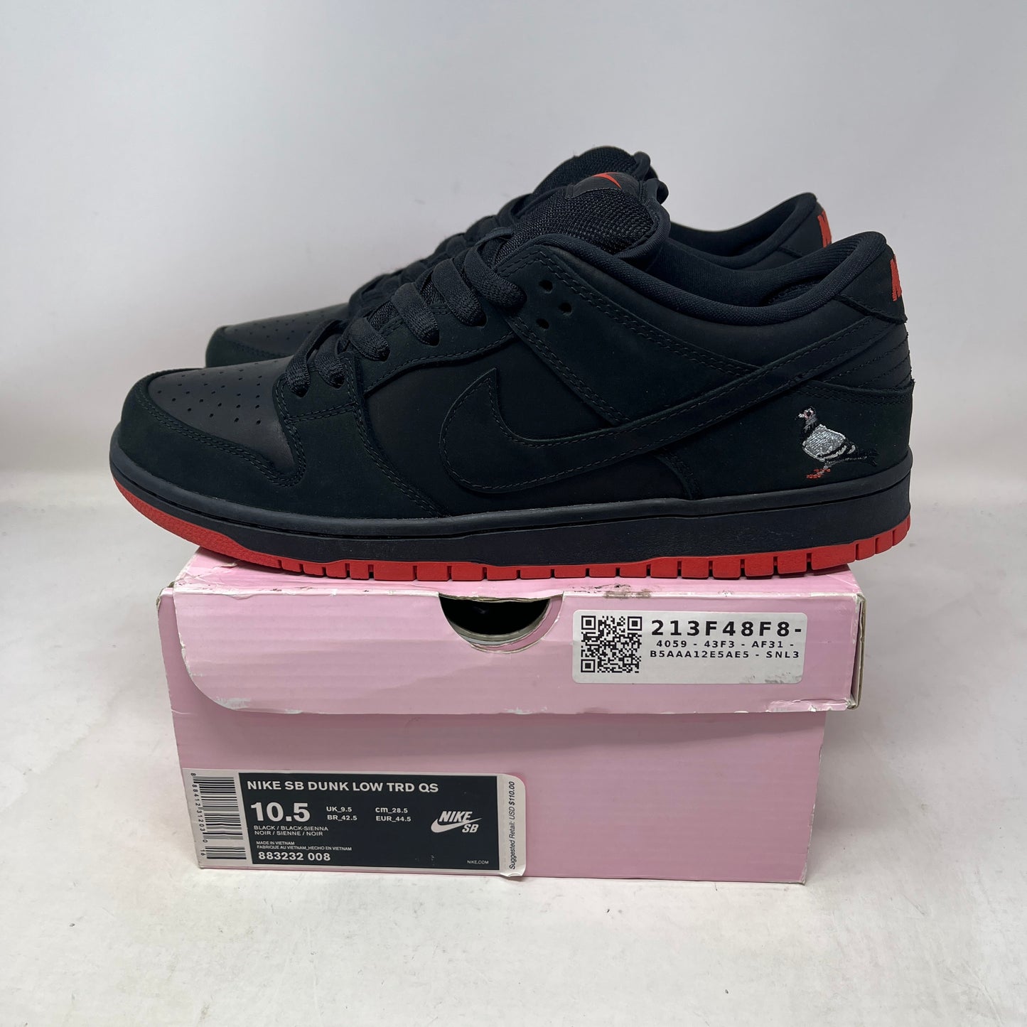 Nike SB Dunk Low Black Pigeon Used