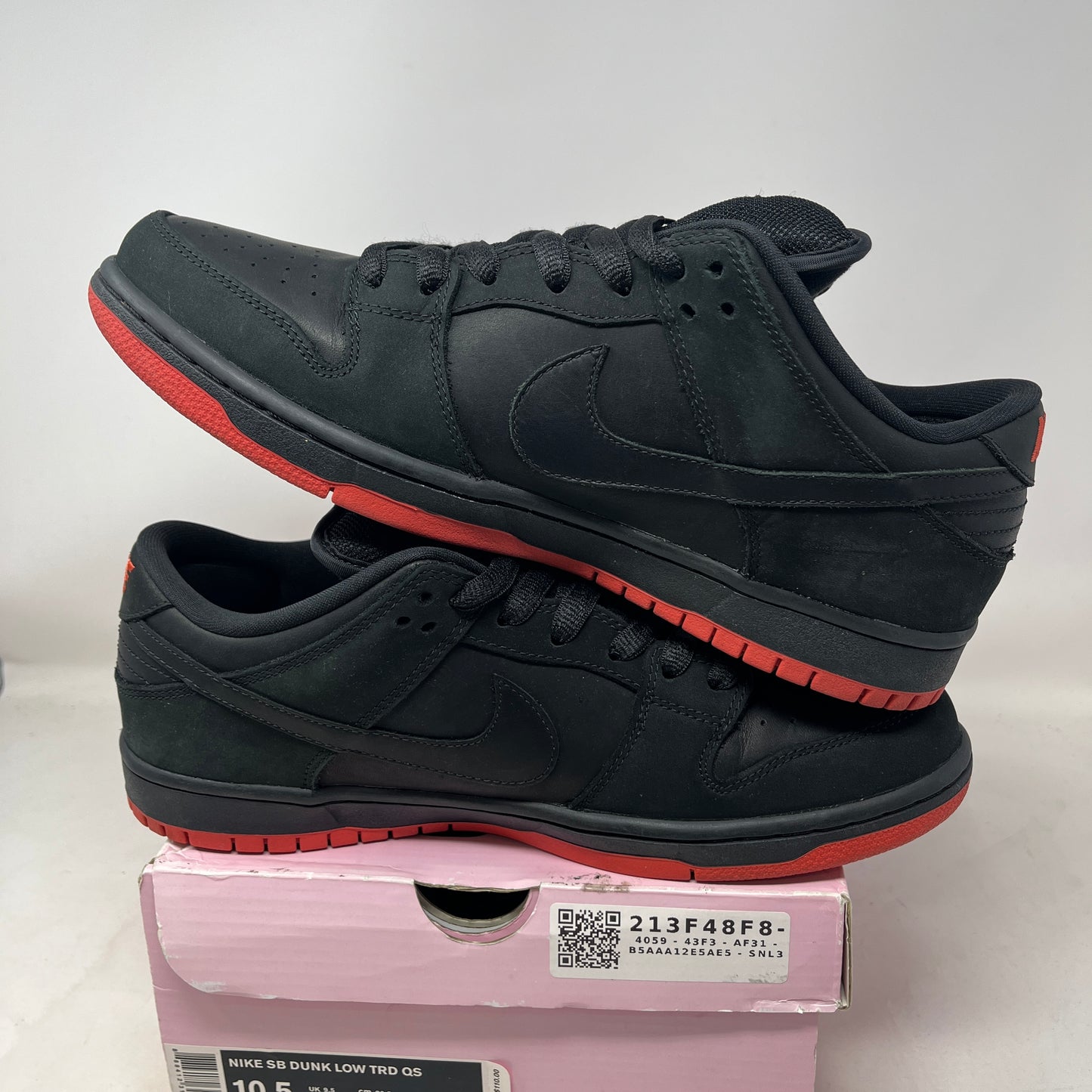 Nike SB Dunk Low Black Pigeon Used
