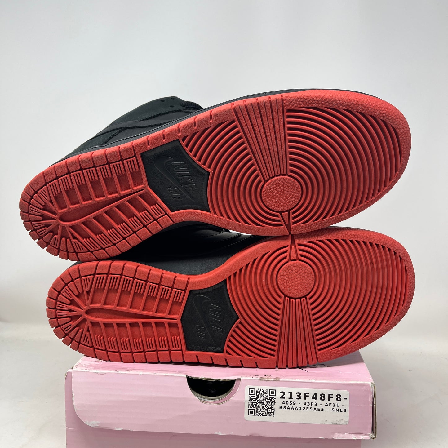 Nike SB Dunk Low Black Pigeon Used
