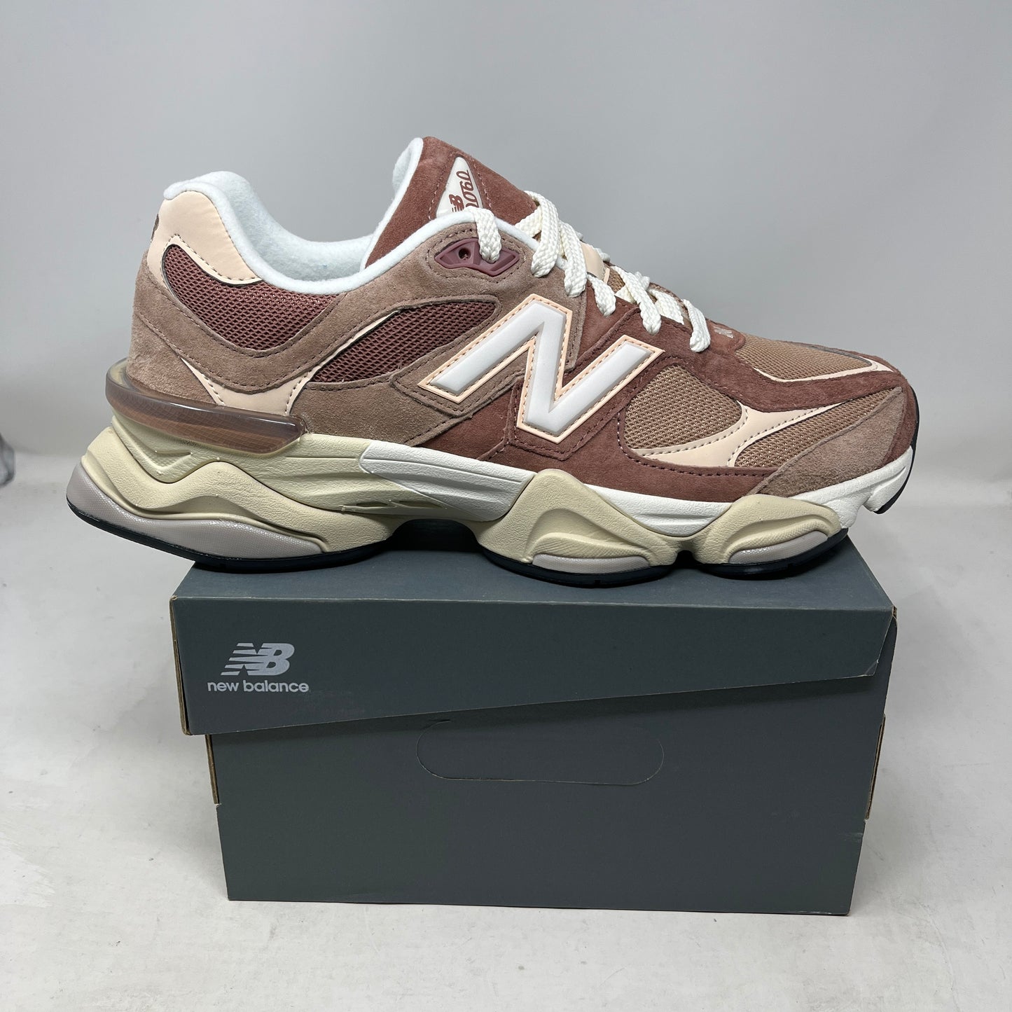 New Balance 9060 Sparrow Flat Taupe