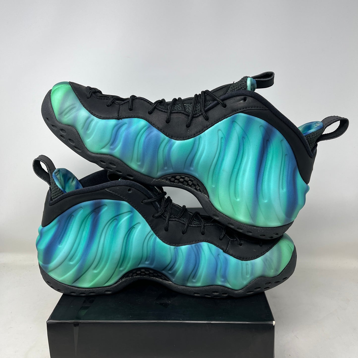 Nike Air Foamposite One Northern Lights Used