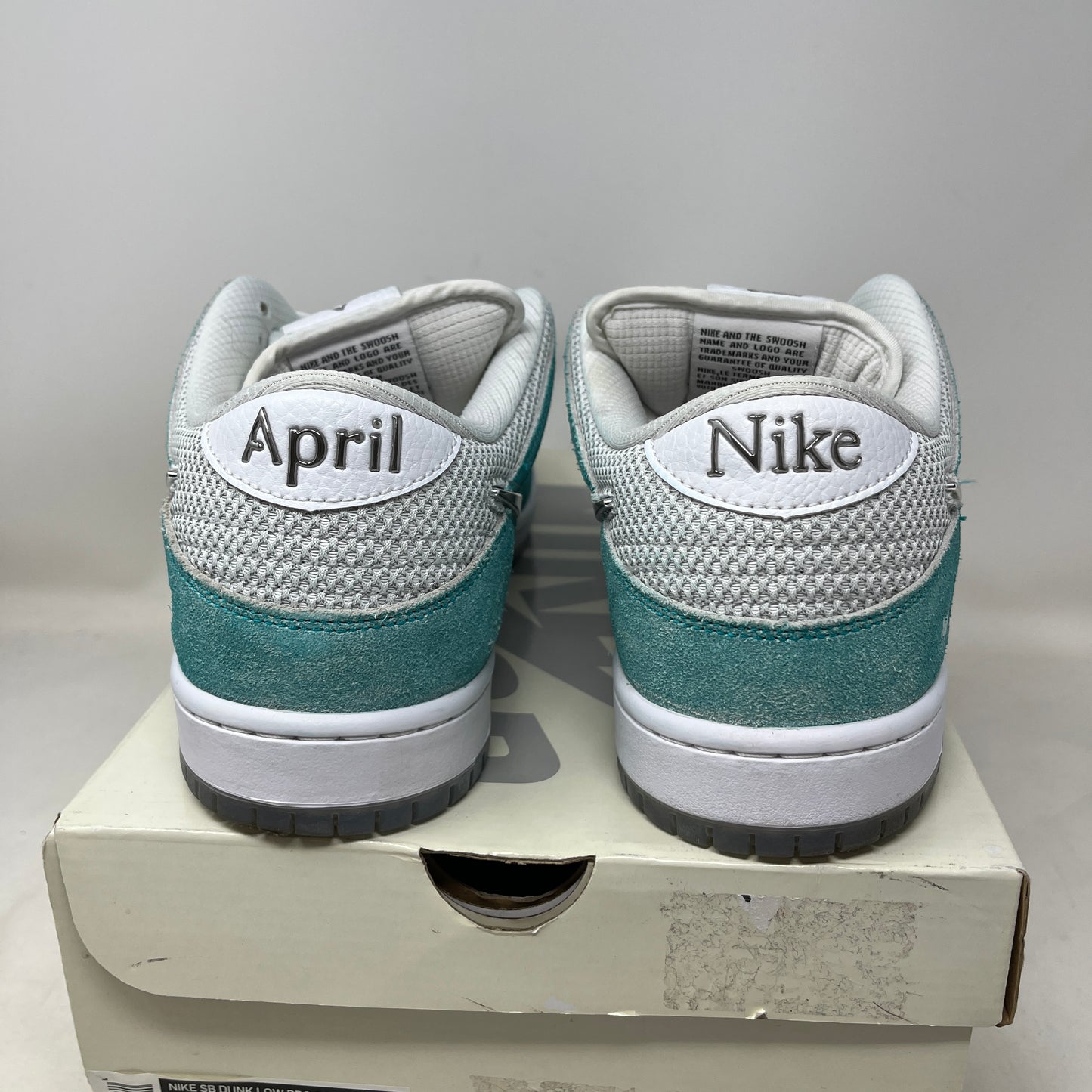 Nike SB Dunk Low April Skateboards Used