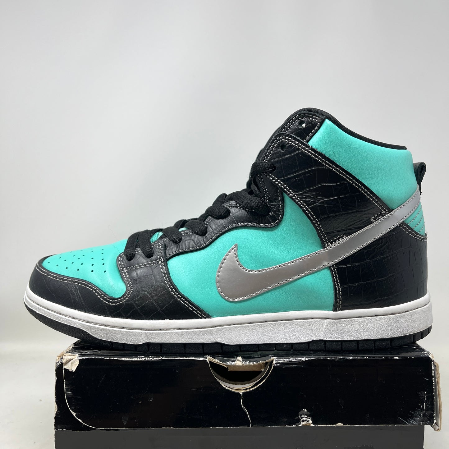 Nike SB Dunk High Diamond Supply Co. Used