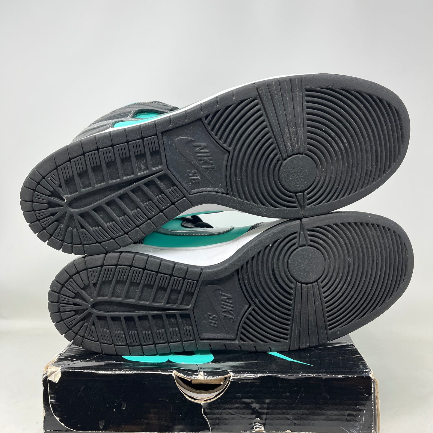 Nike SB Dunk High Diamond Supply Co. Used