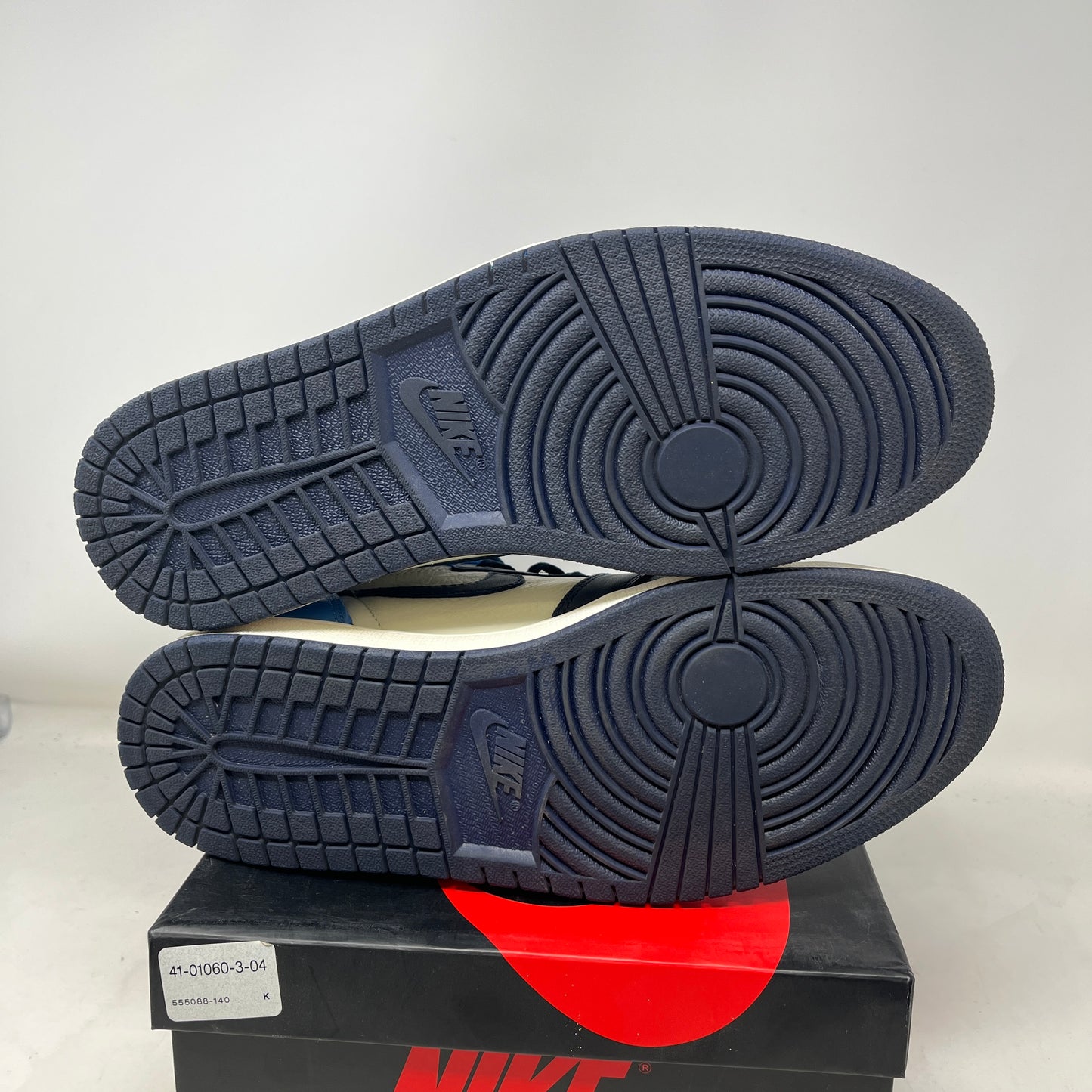 Jordan 1 Retro High Obsidian Used