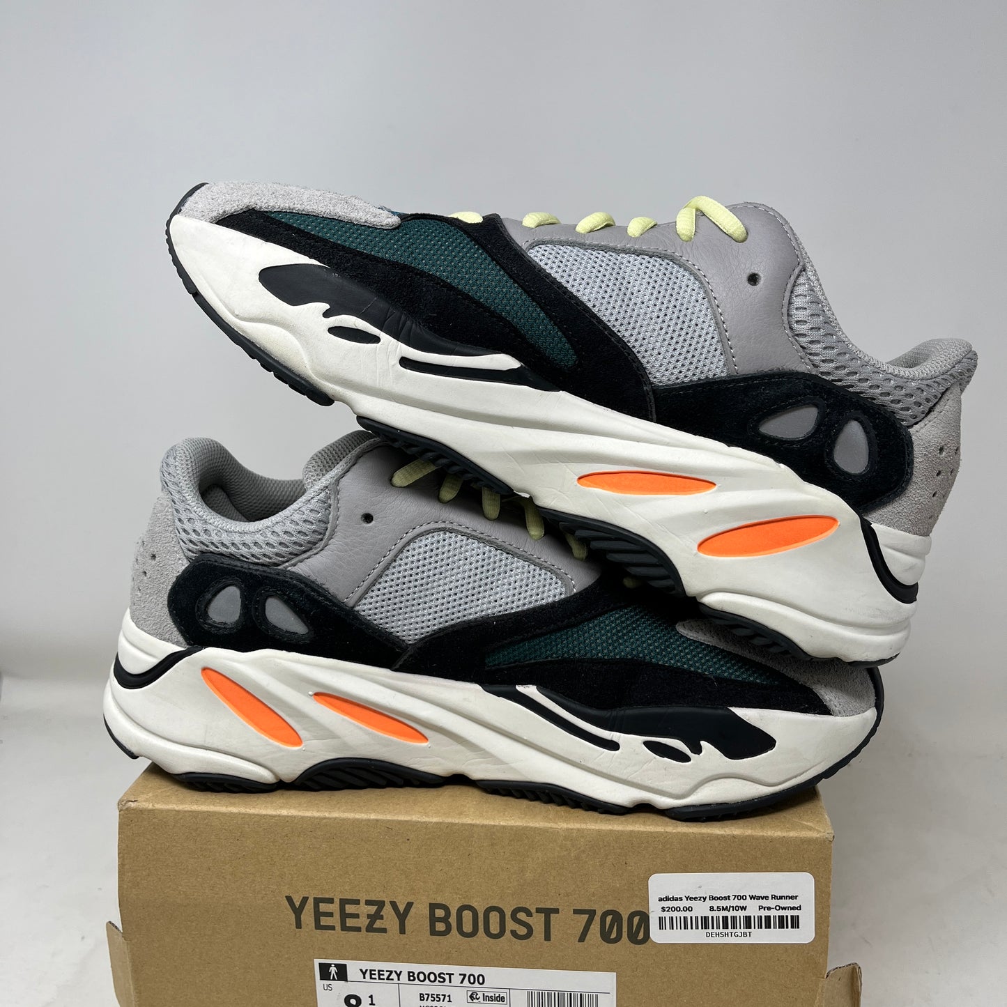 adidas Yeezy Boost 700 Wave Runner Used