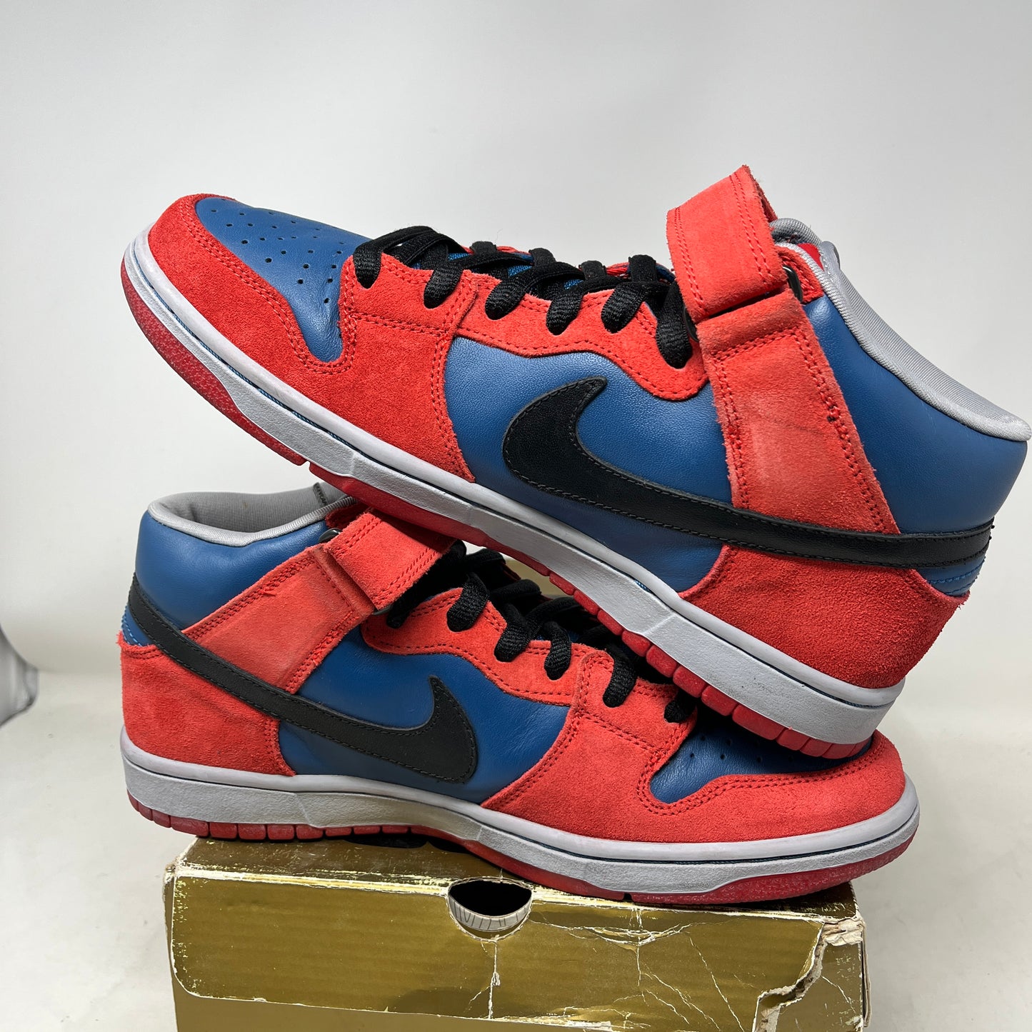 Nike SB Dunk Mid Spider Man Used