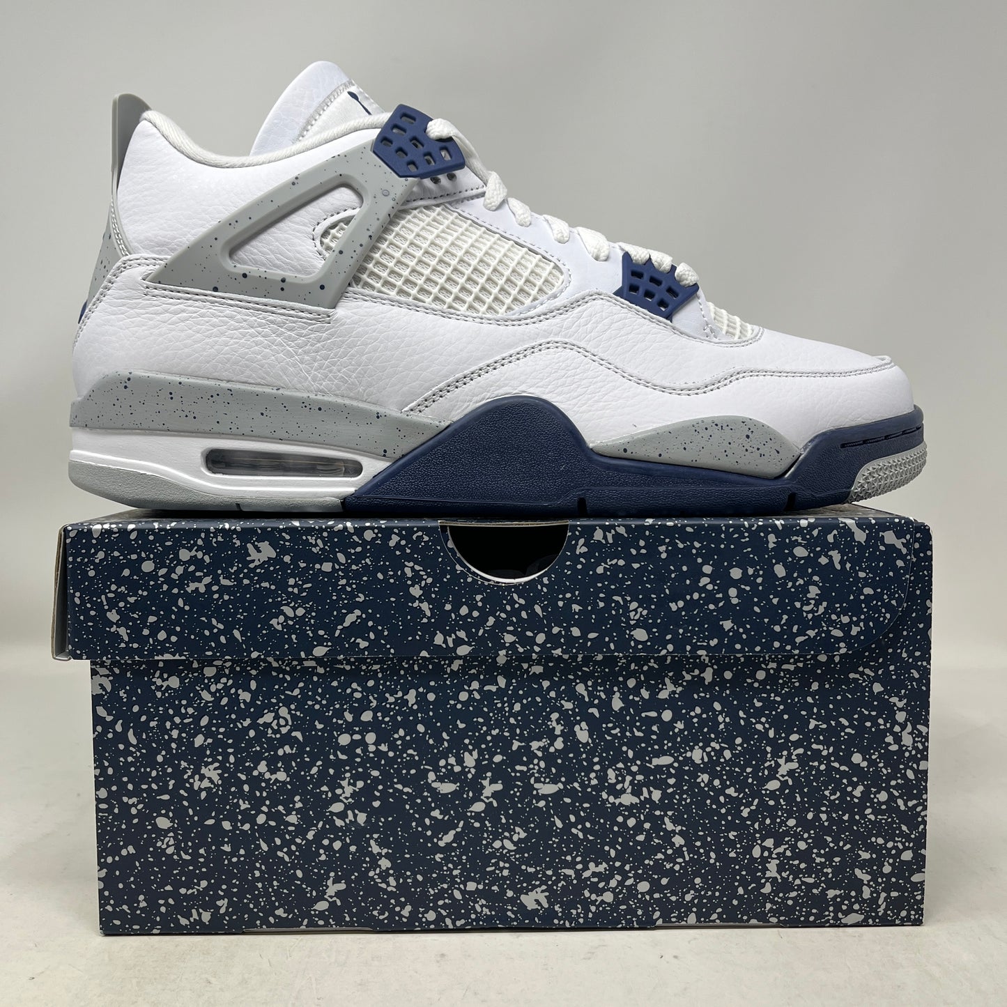 Jordan 4 Retro Midnight Navy